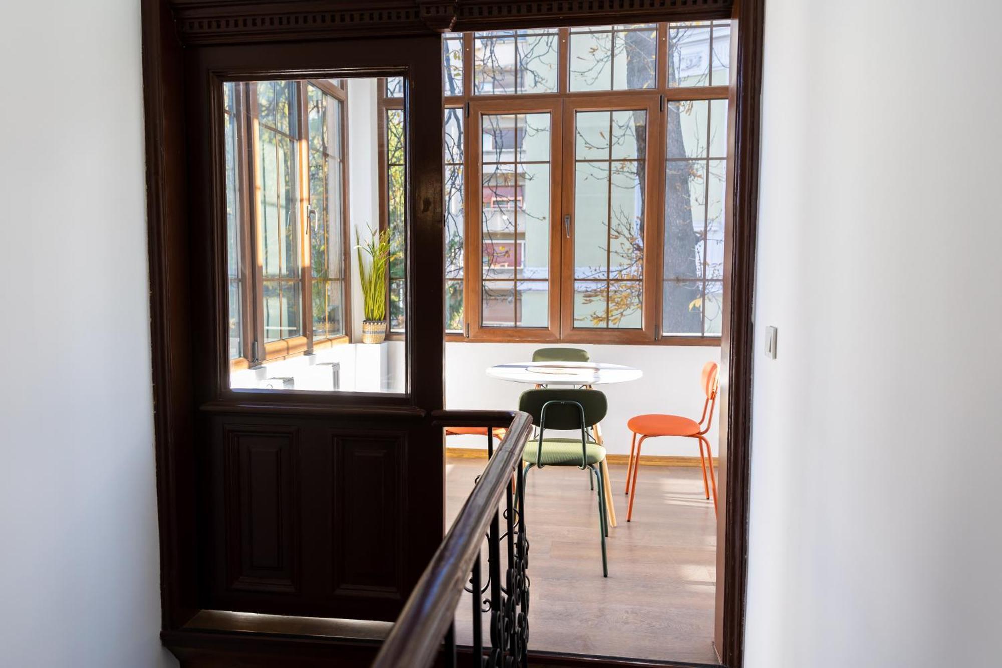 Lsix Apartment Bucharest