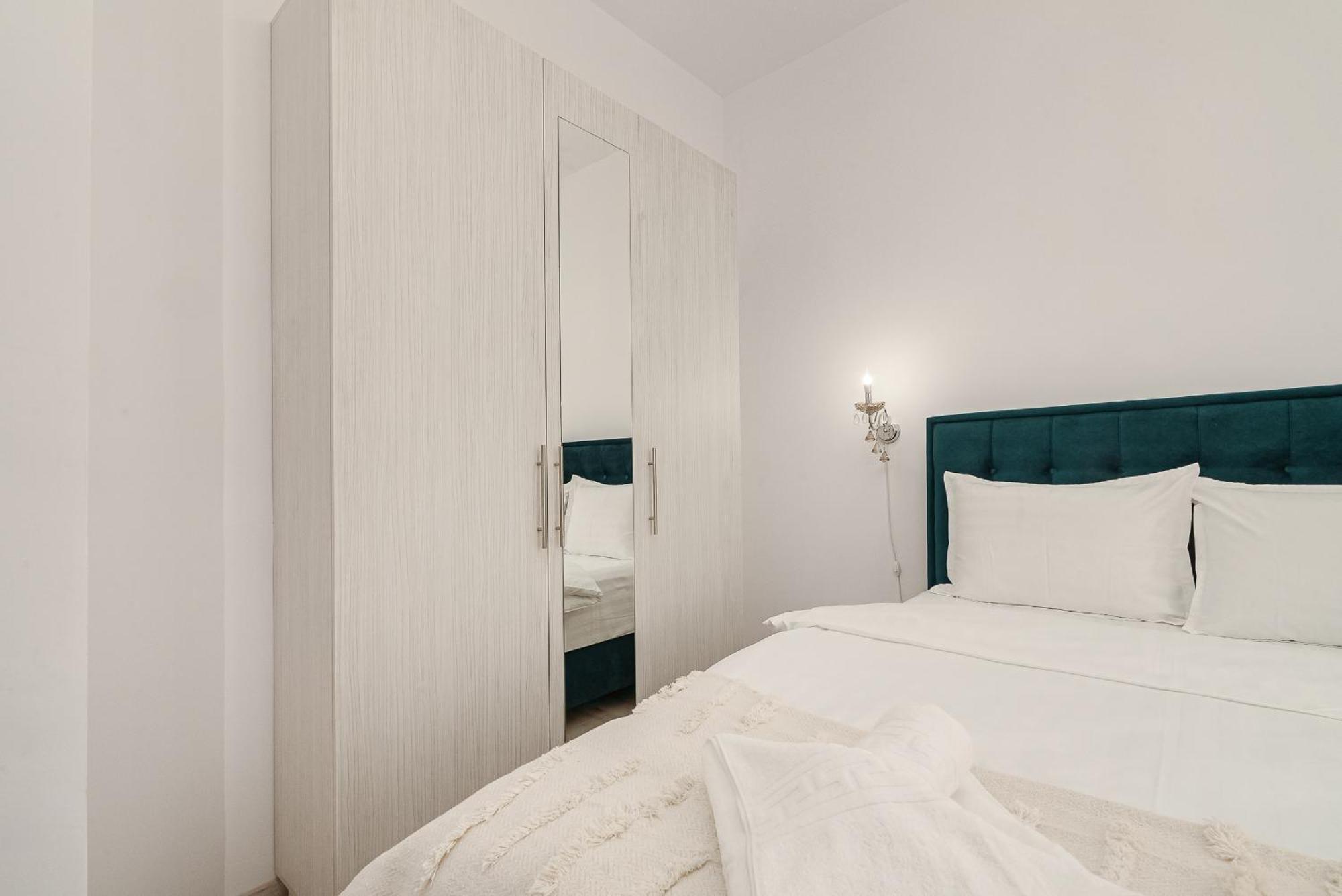 Spacious 3br Retreat In Apartment