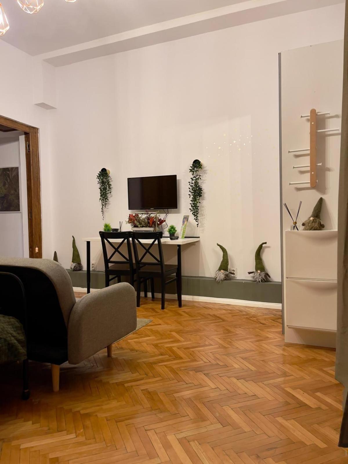 Old Town Forest Apartament Bucureşti