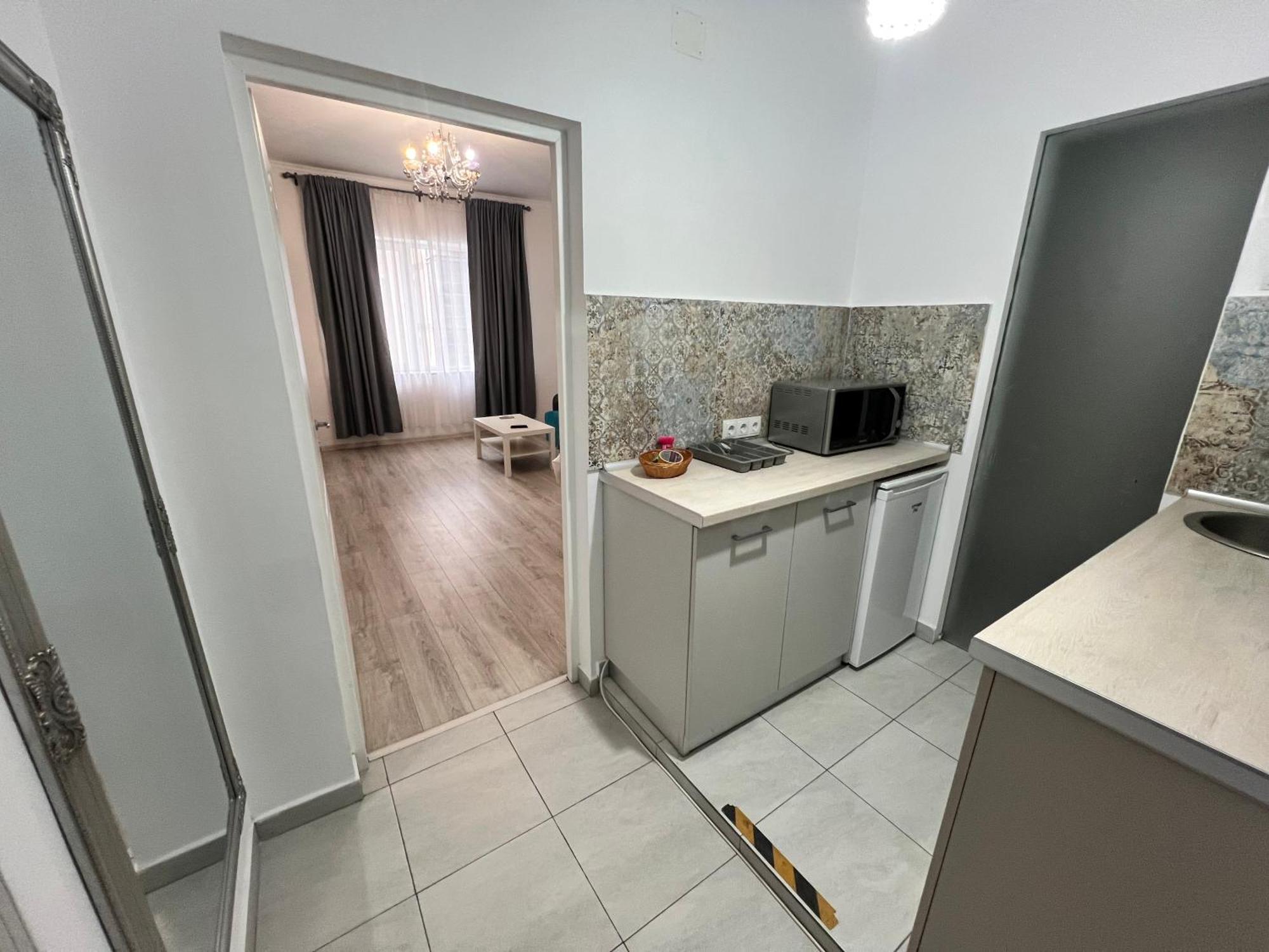 Apartment Bright & Beautiful In Prime Location Walk To Everything