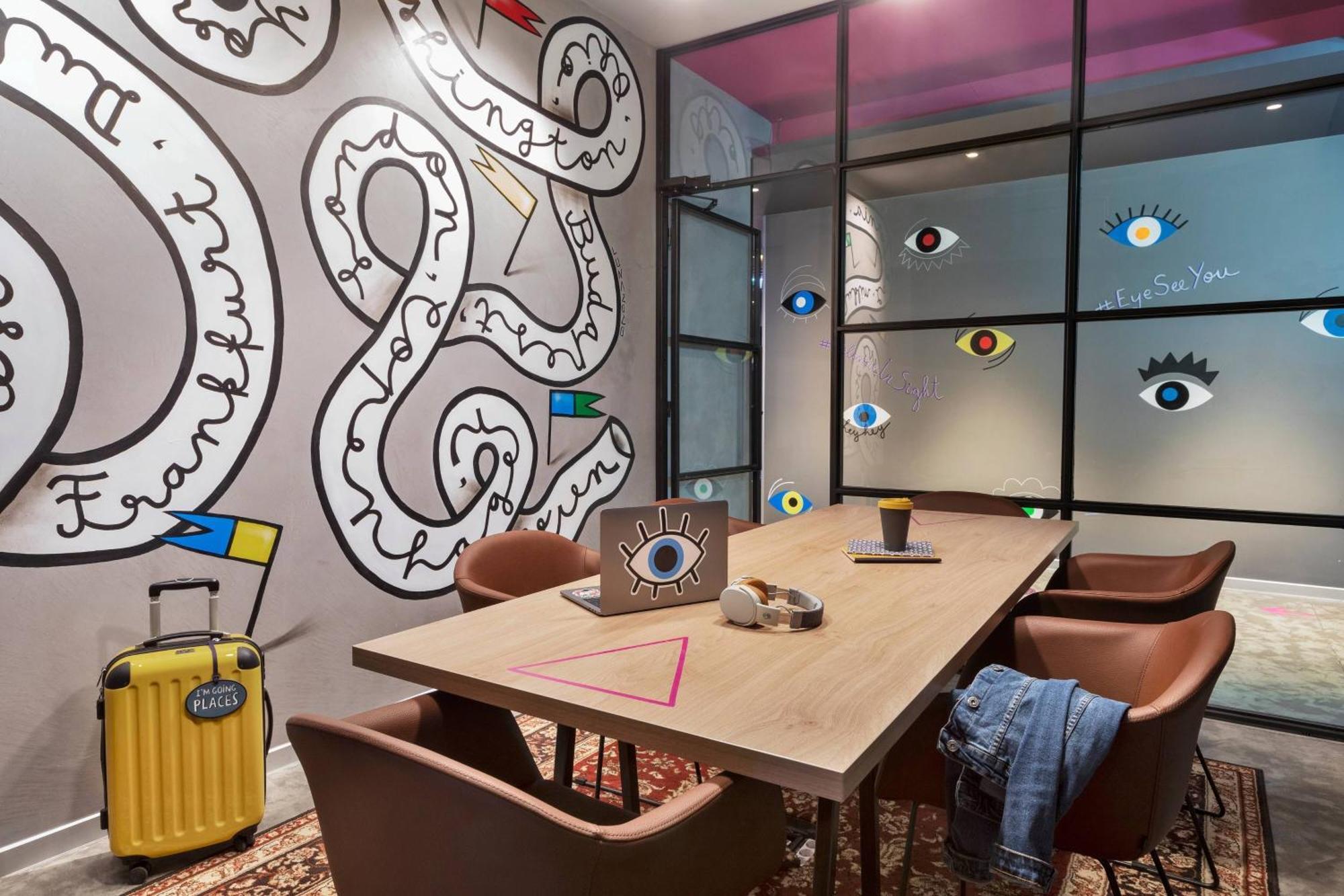 Moxy Old Town Hotel Bucharest
