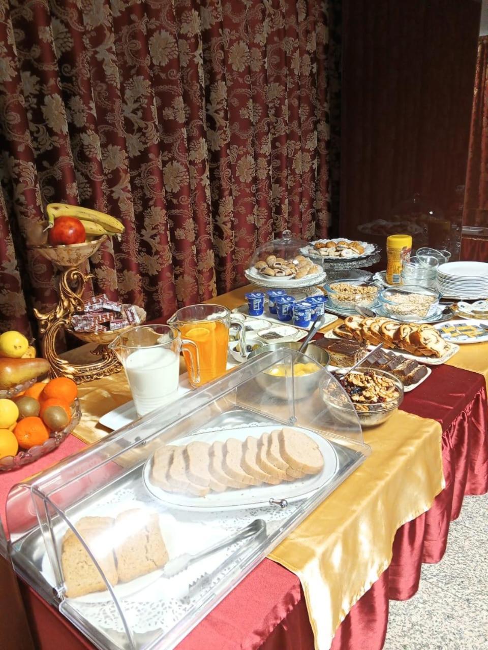 Grand Pier Boutique Villa 4 Star Accomodation Luxury Rooms With Boutique Hystorical Decor And Desing For All Rooms, With Italian Breakfast On The House For King Deluxe Bookings More Than 4 Nights Stays