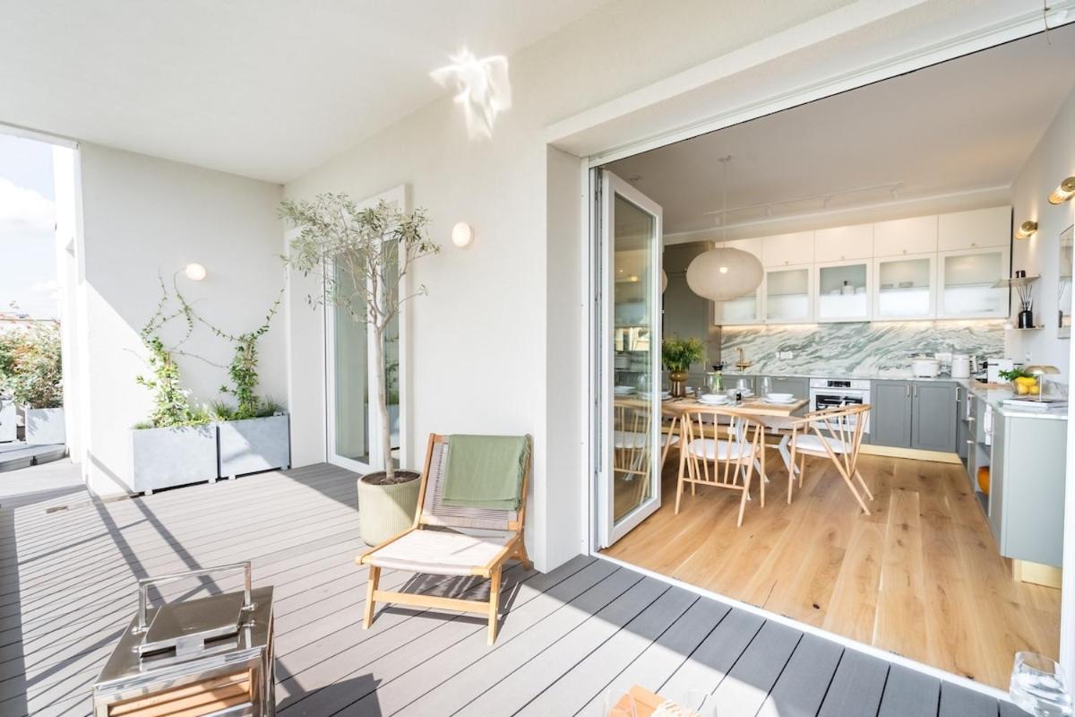 Stunning Park View I 40sqm Terrace L 3bdr L 140sqm Apartment Bucharest