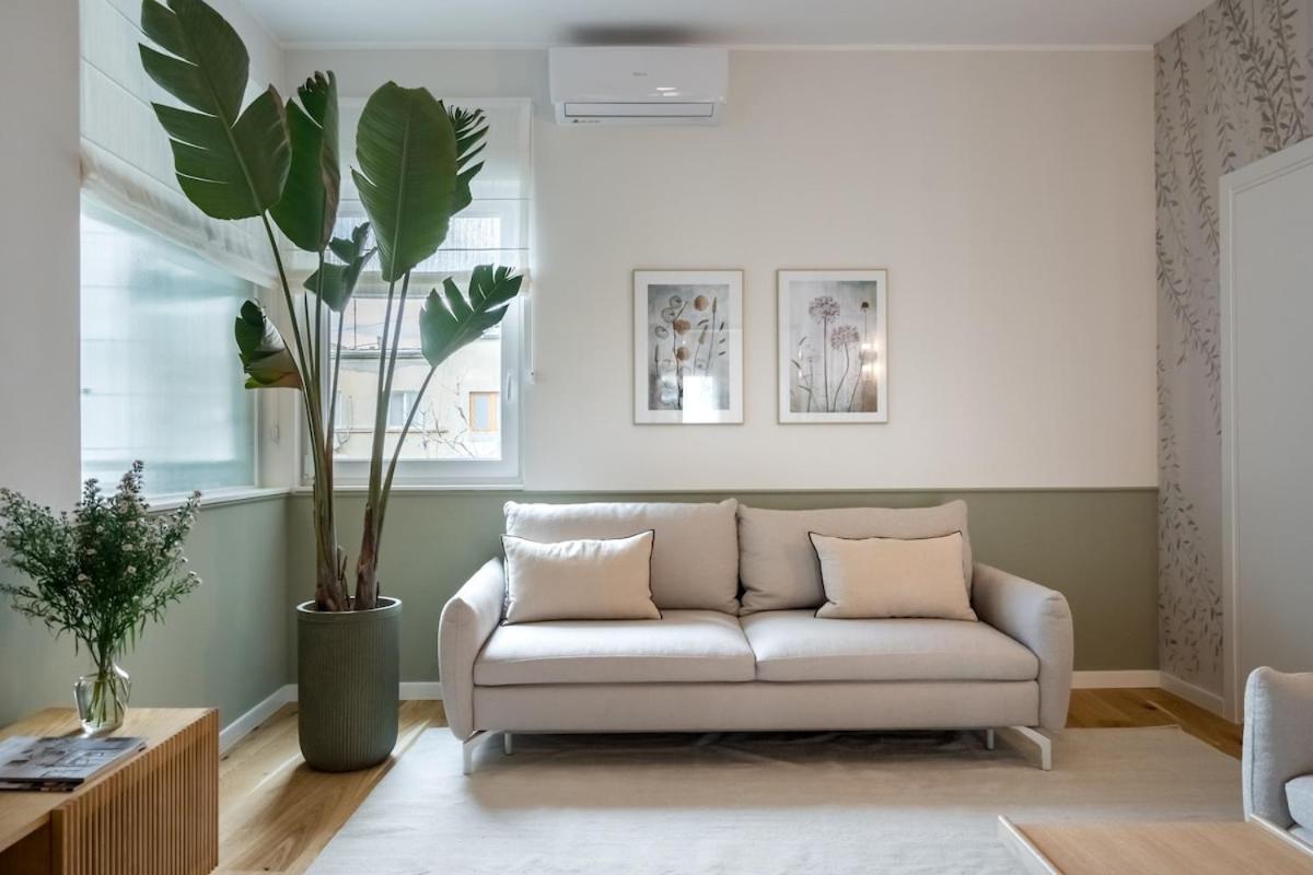 Stunning Park View I 40sqm Terrace L 3bdr L 140sqm Apartment *