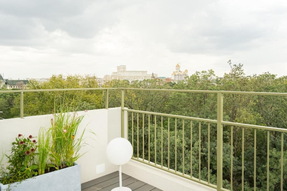 Stunning Park View I 40sqm Terrace L 3bdr L 140sqm Apartment *