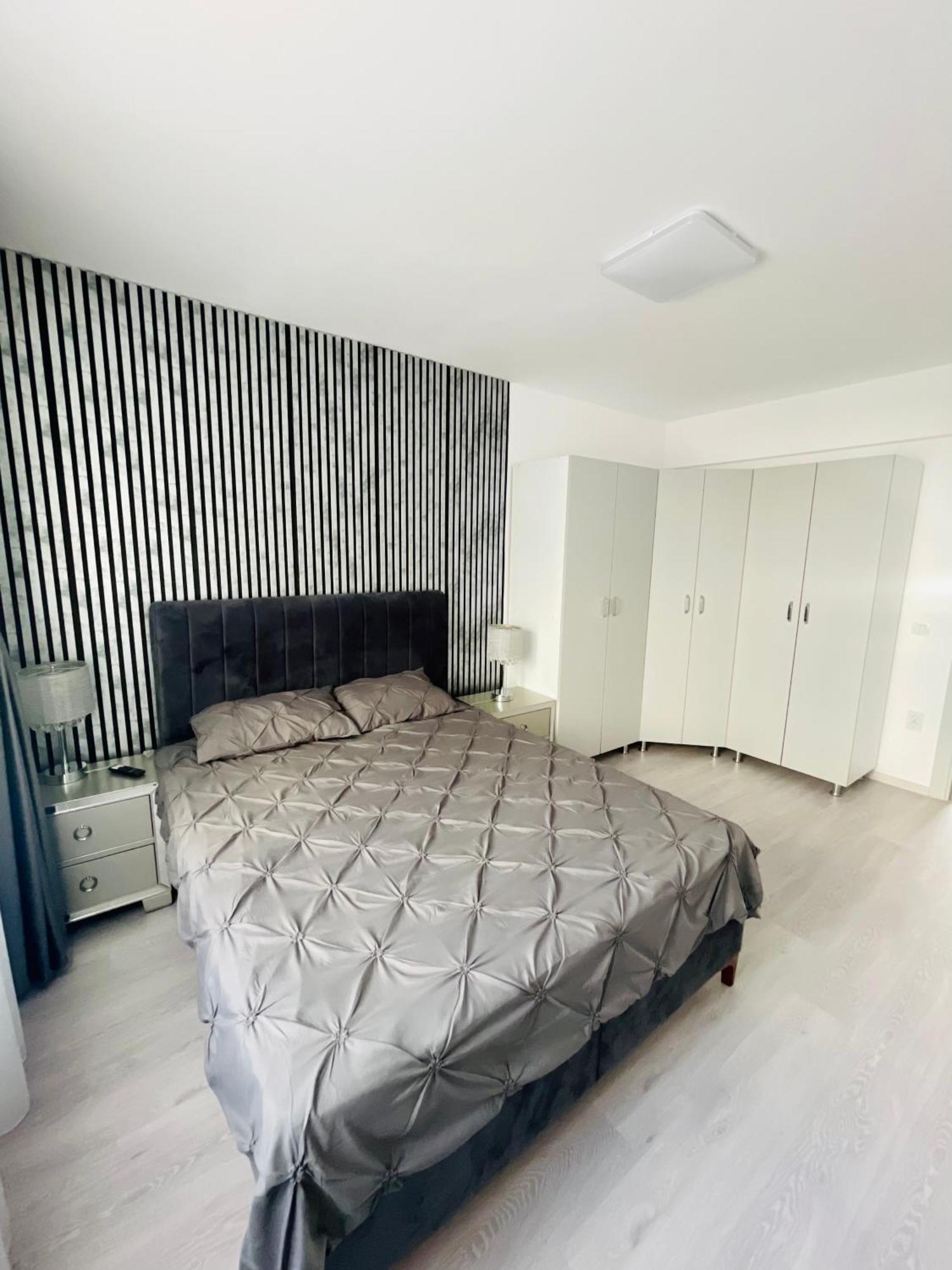 Gold House Apartament Bucureşti