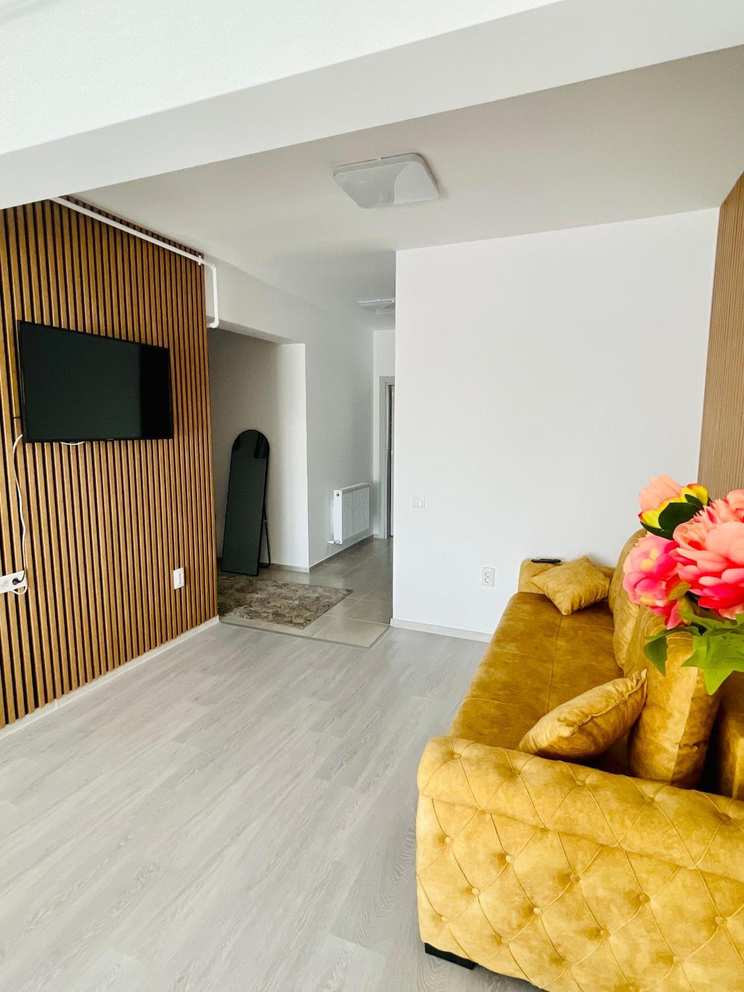 Apartament Gold House *