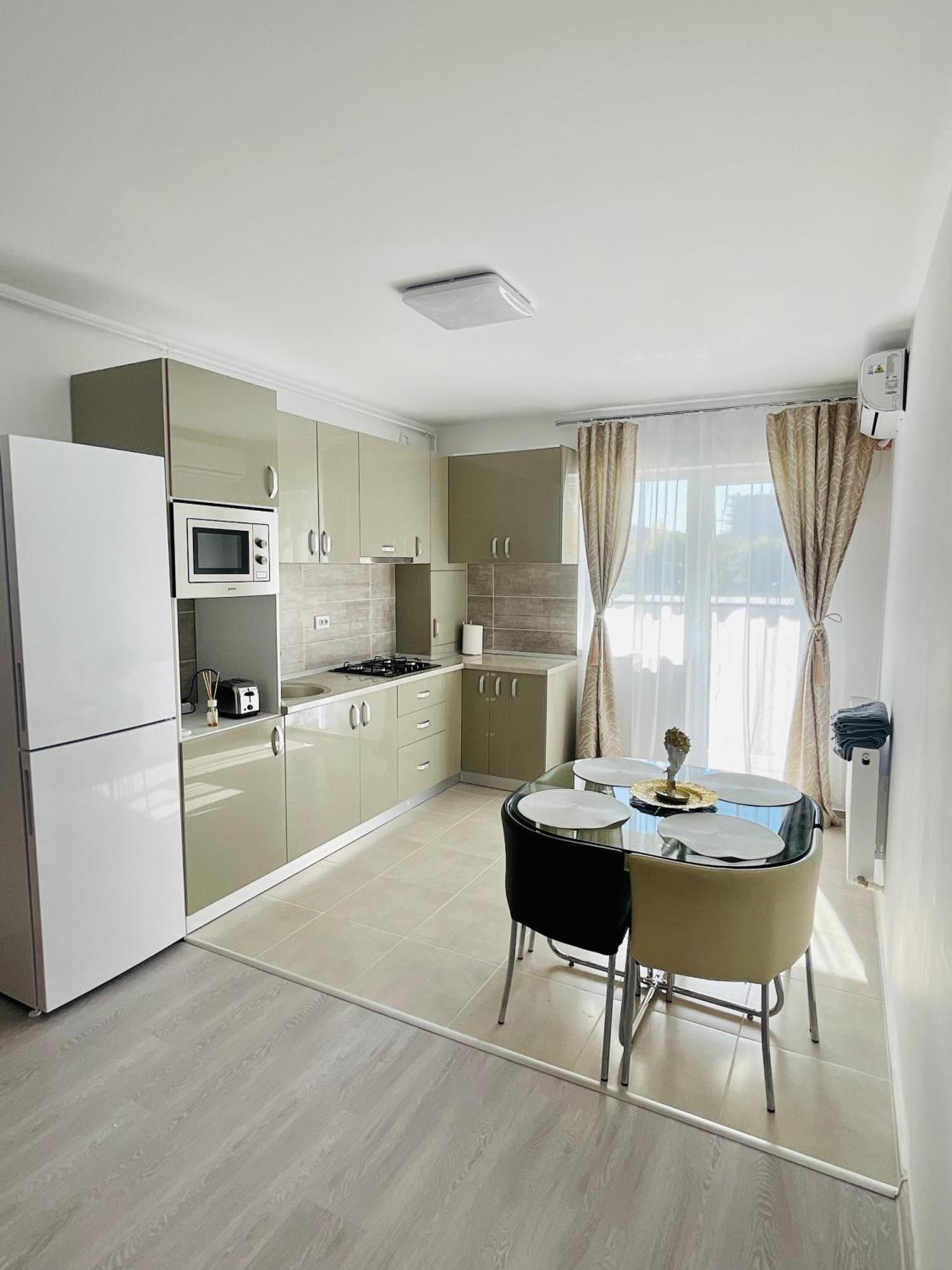 Gold House Apartament Bucureşti