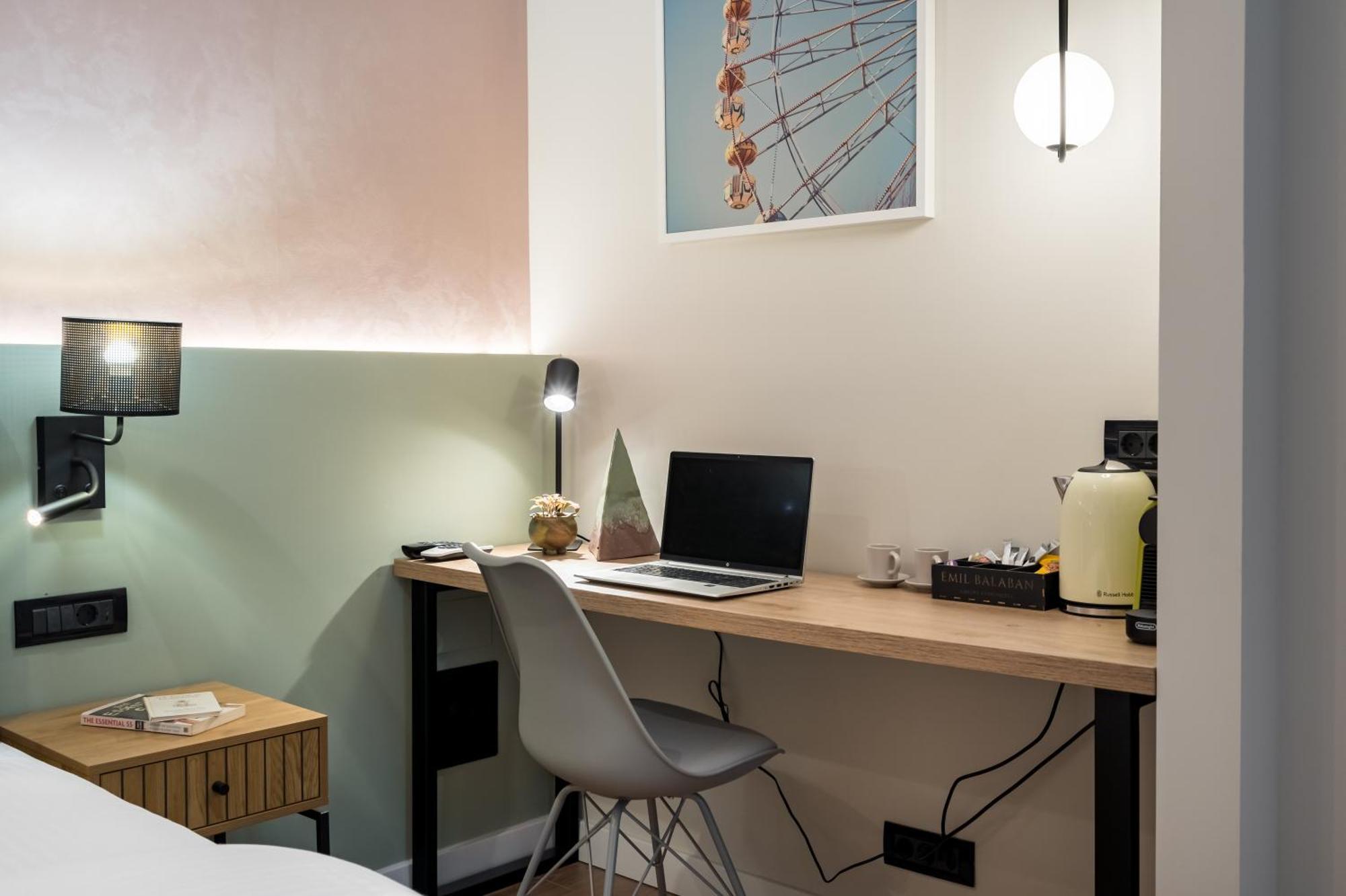 Aparthotel Luxury *