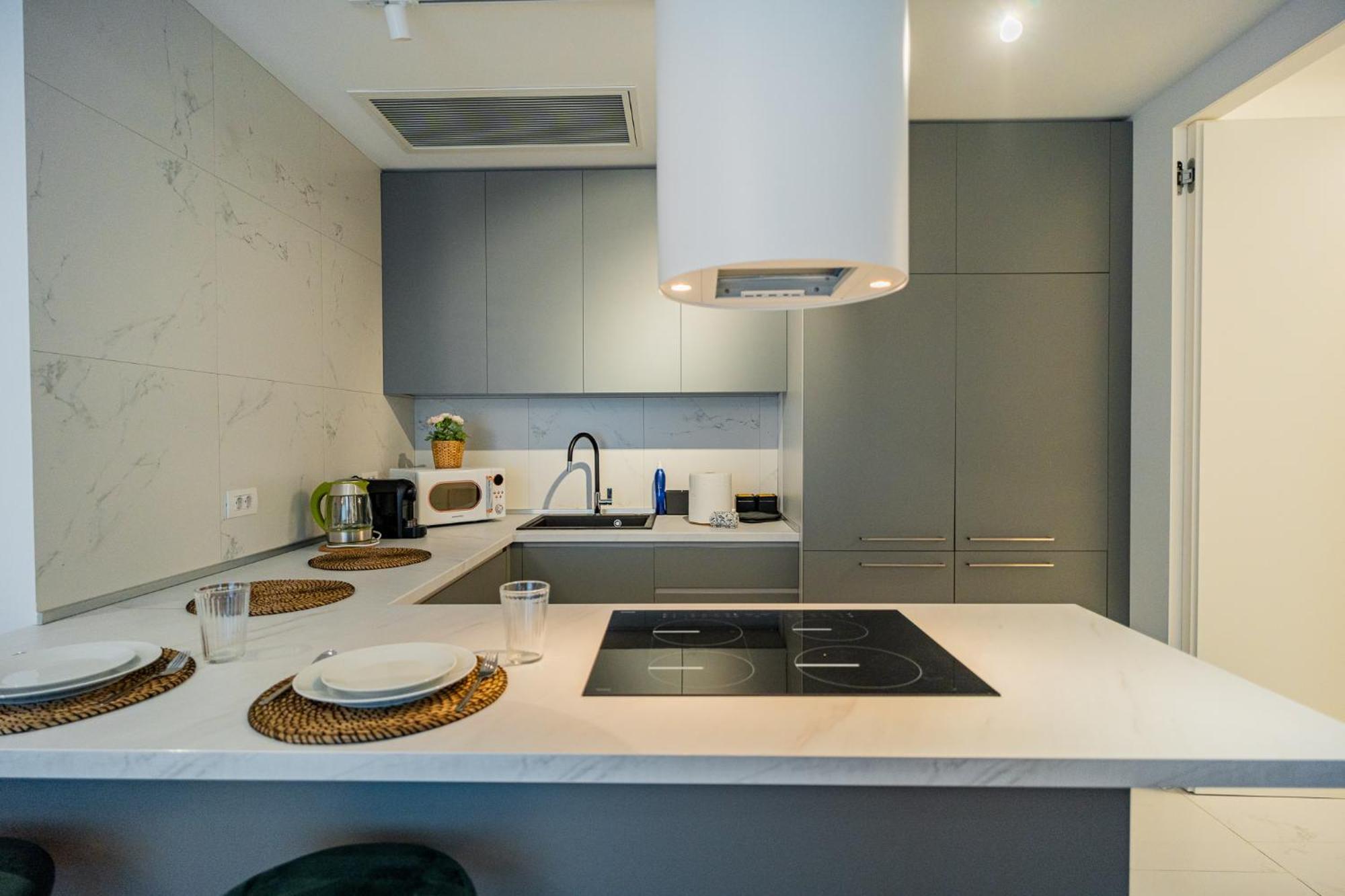 Apartment One Mircea Eliade - Luxurious With Panoramic And Park View Bucharest