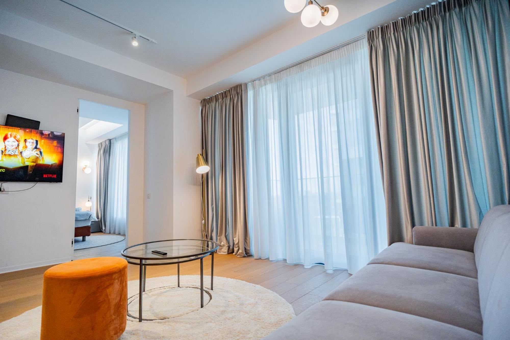One Mircea Eliade - Luxurious With Panoramic And Park View Bucharest