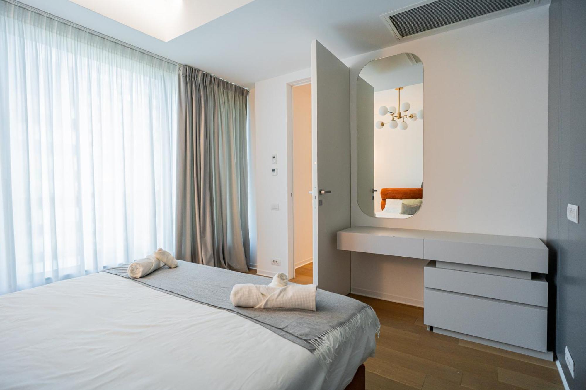 Apartment One Mircea Eliade - Luxurious With Panoramic And Park View Bucharest