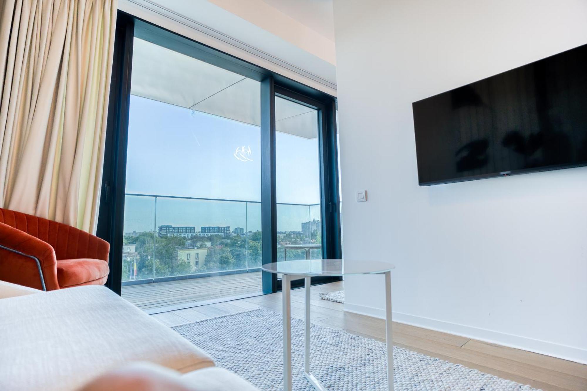 One Mircea Eliade - Luxurious With Panoramic And Park View Apartment Bucharest