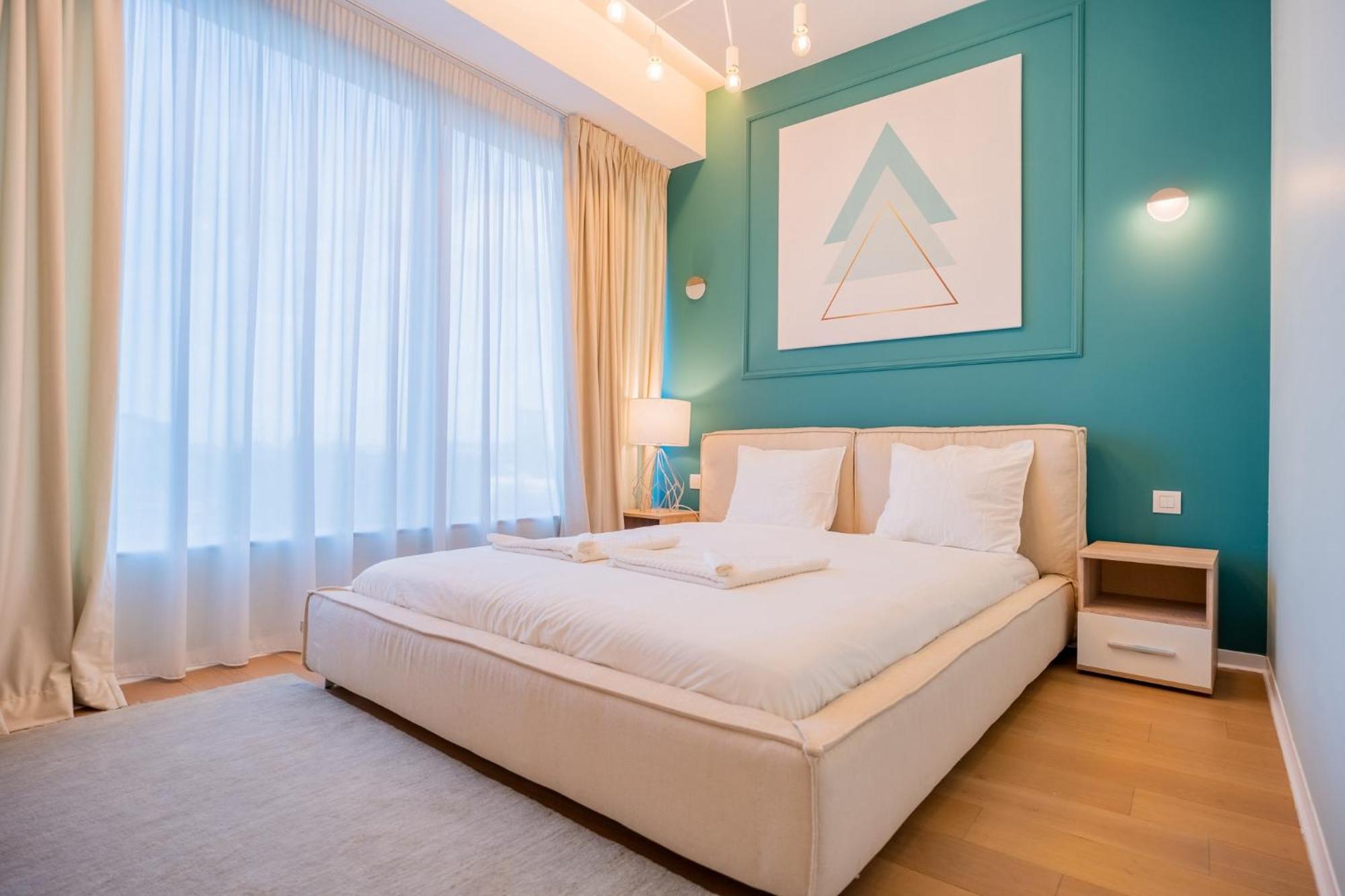 One Mircea Eliade - Luxurious With Panoramic And Park View Apartment Bucharest