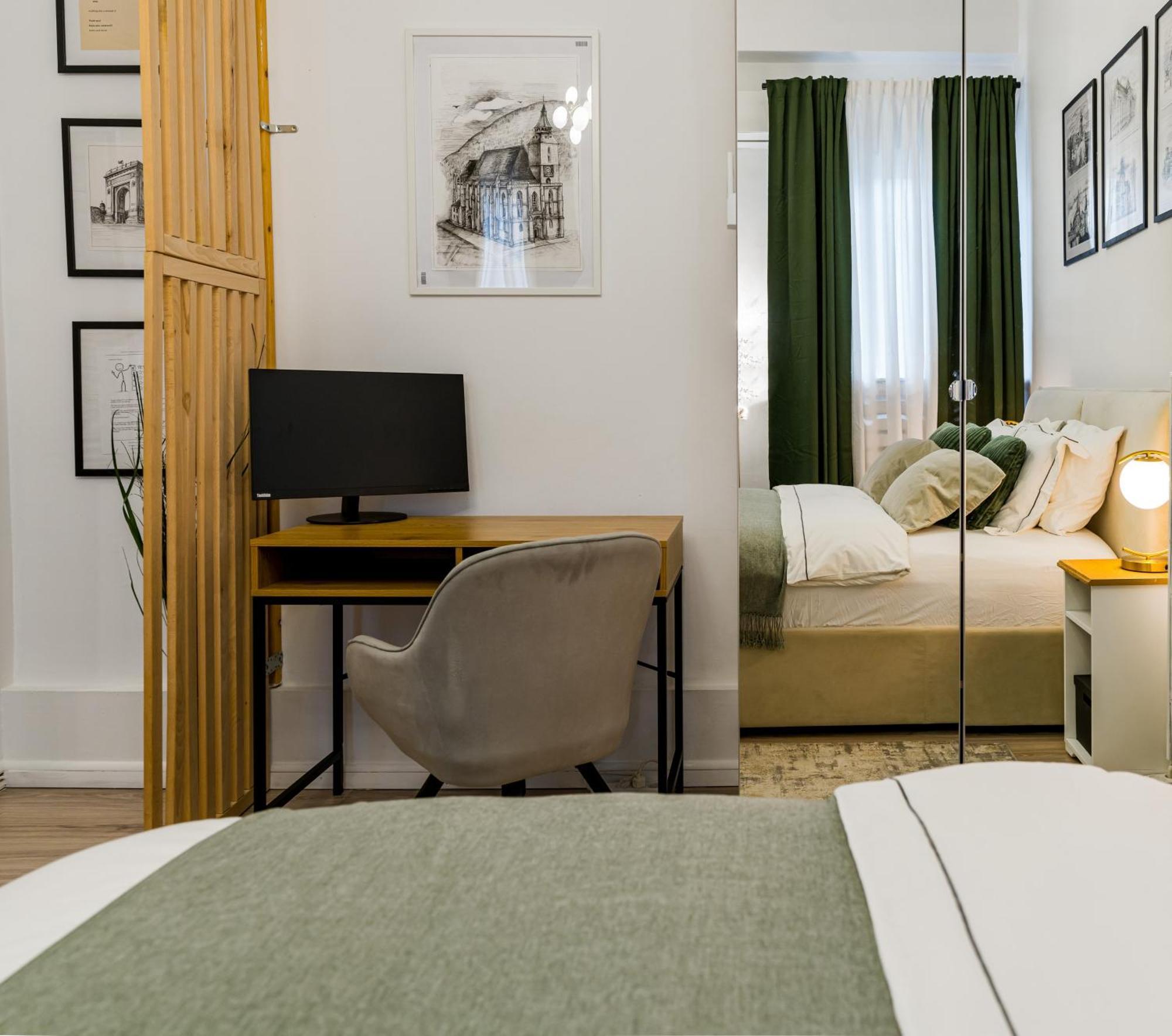 New High Ceilings - Cozy - Athenee Palace Apartment