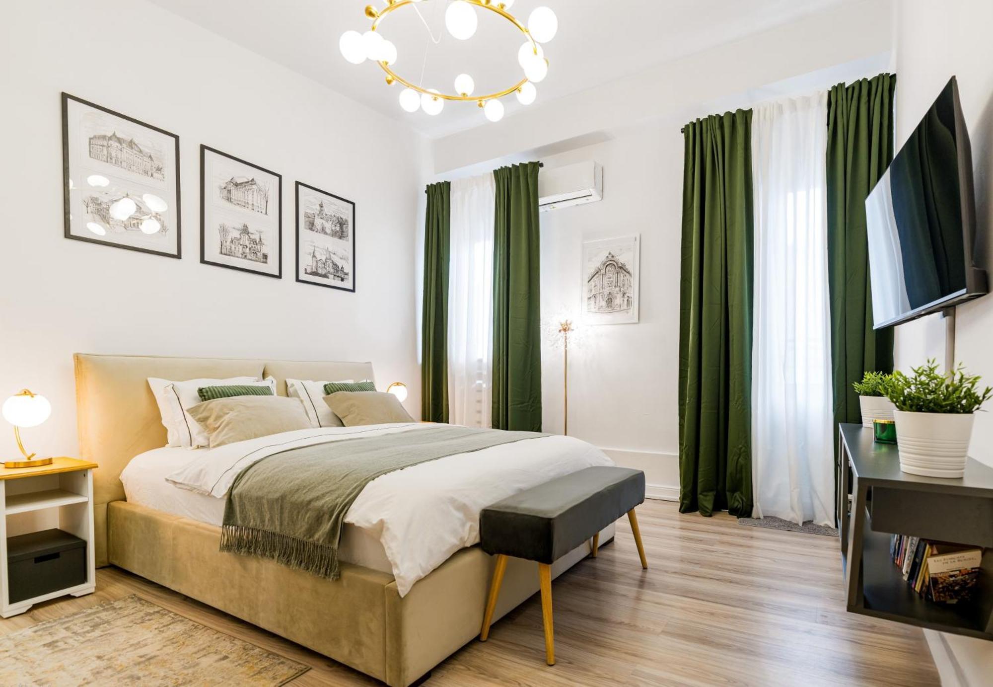 New High Ceilings - Cozy - Athenee Palace Apartment