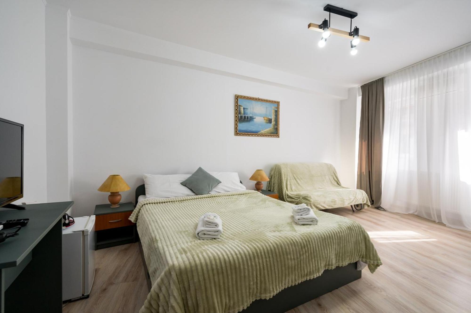Hotel Flowers Grand 3*