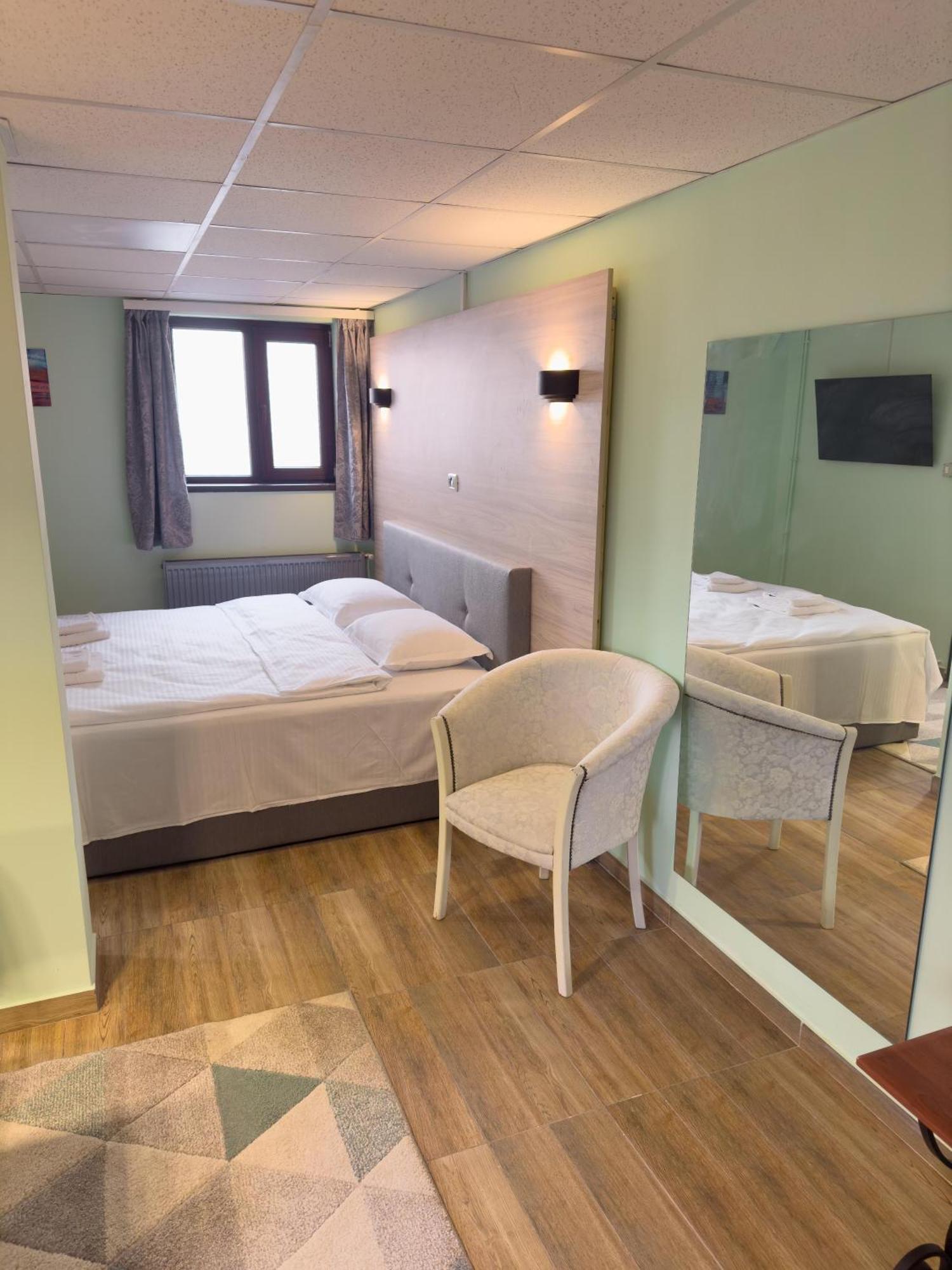 Aparthotel Francesca 2*