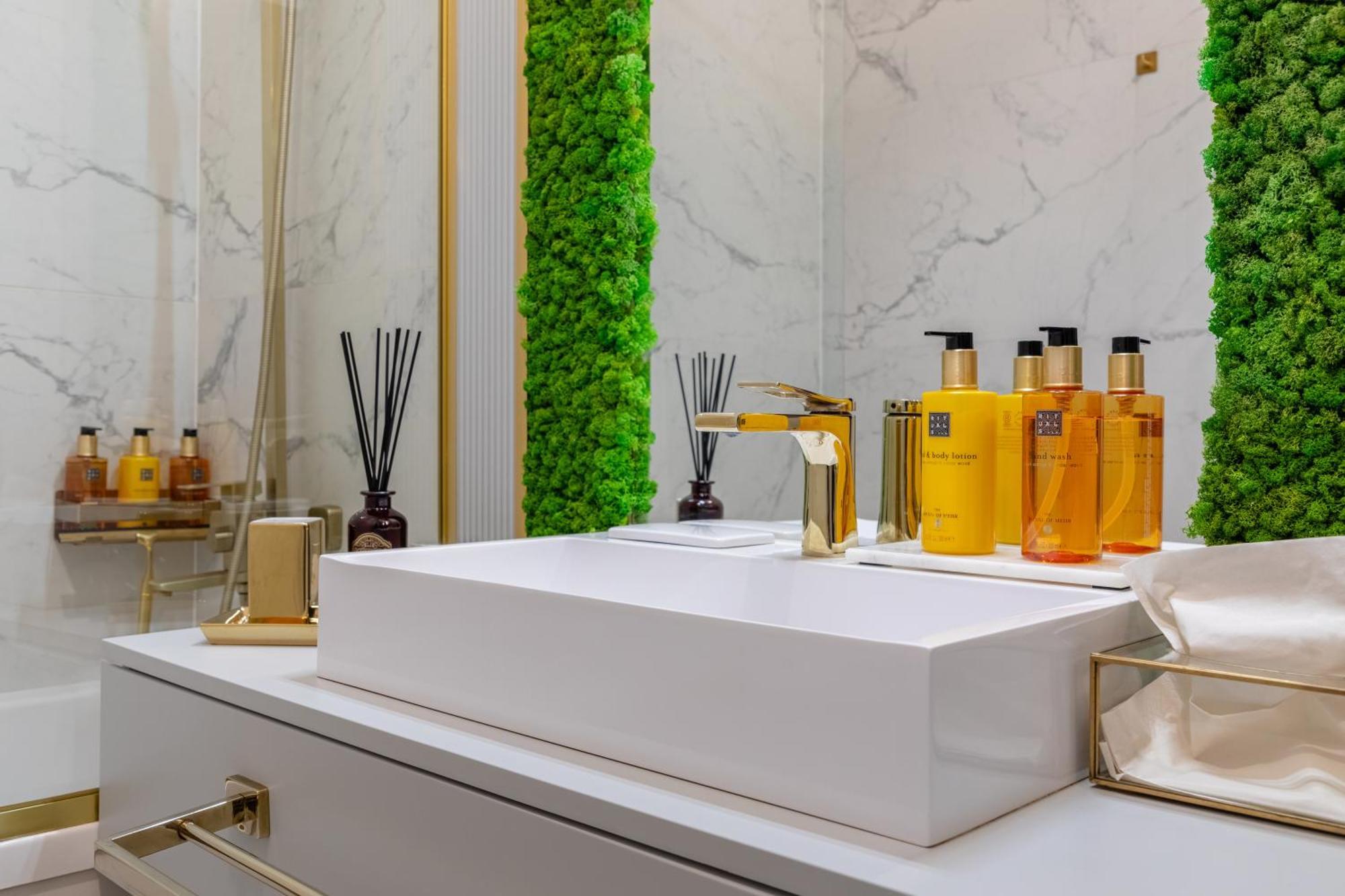 Urbanstay - Herastrau Luxury Apartment *