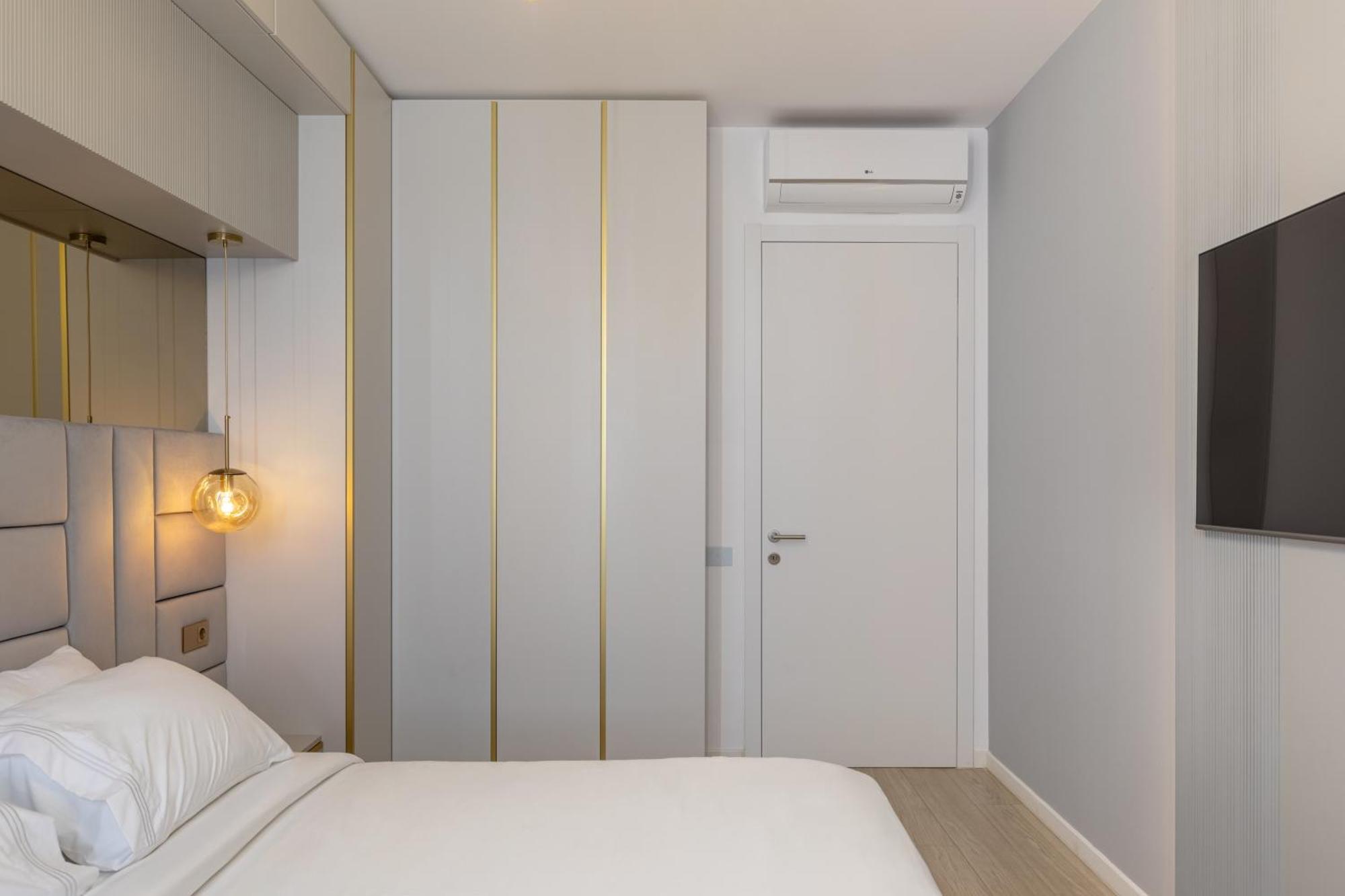 Urbanstay - Herastrau Luxury Apartment Bucharest