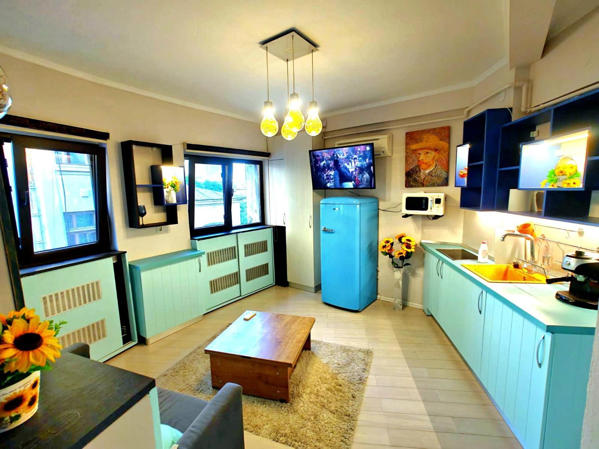 Apartment Gogh Old