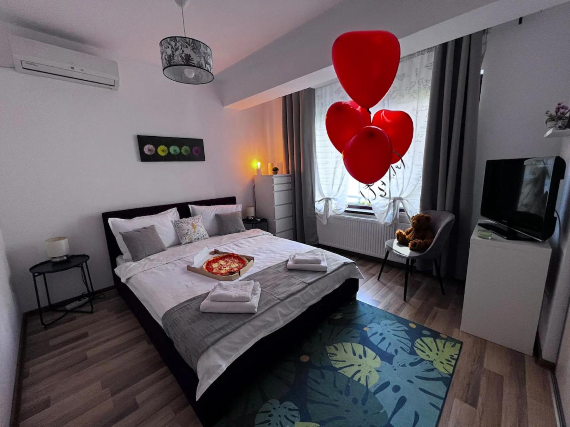 Luminoasa Cu Curte Privata Villa *