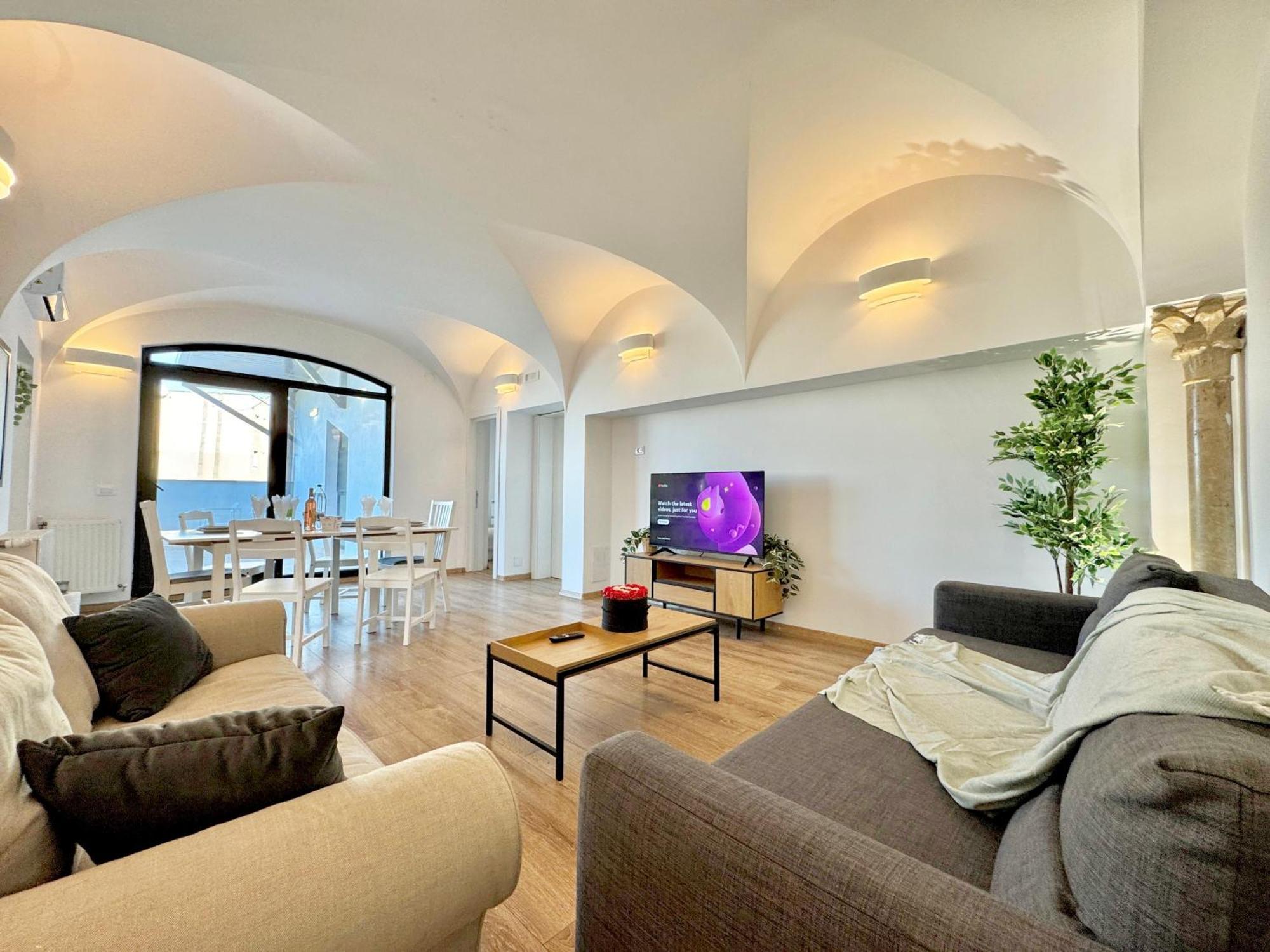 Apartament Victoriei Two Bedroom Bucureşti