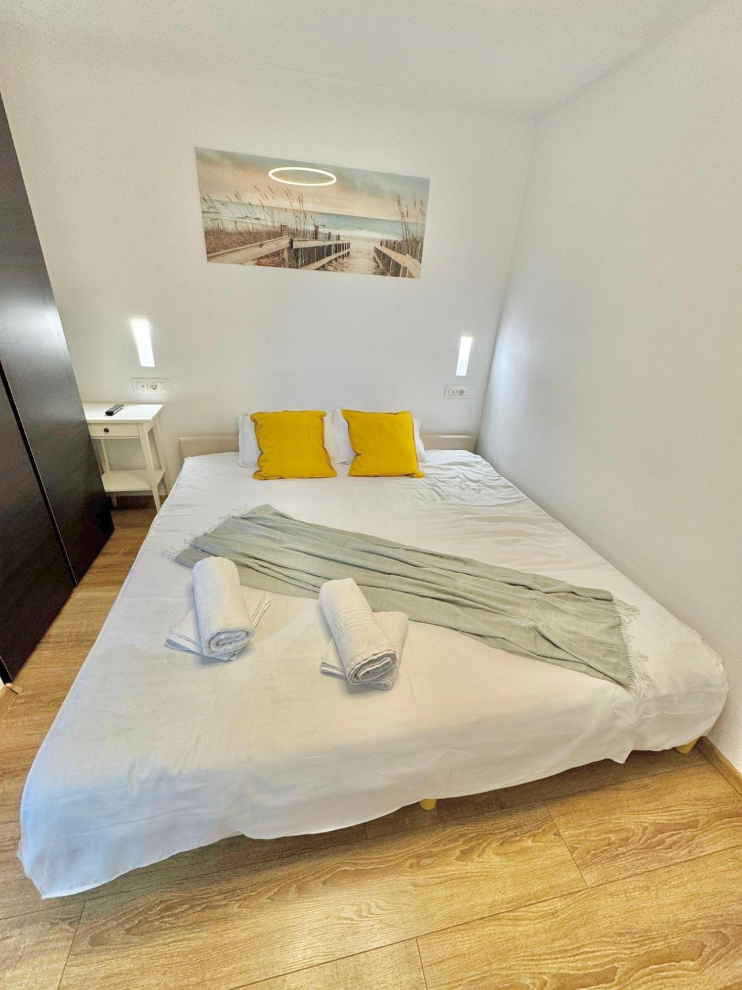 Victoriei Two Bedroom * Bucureşti