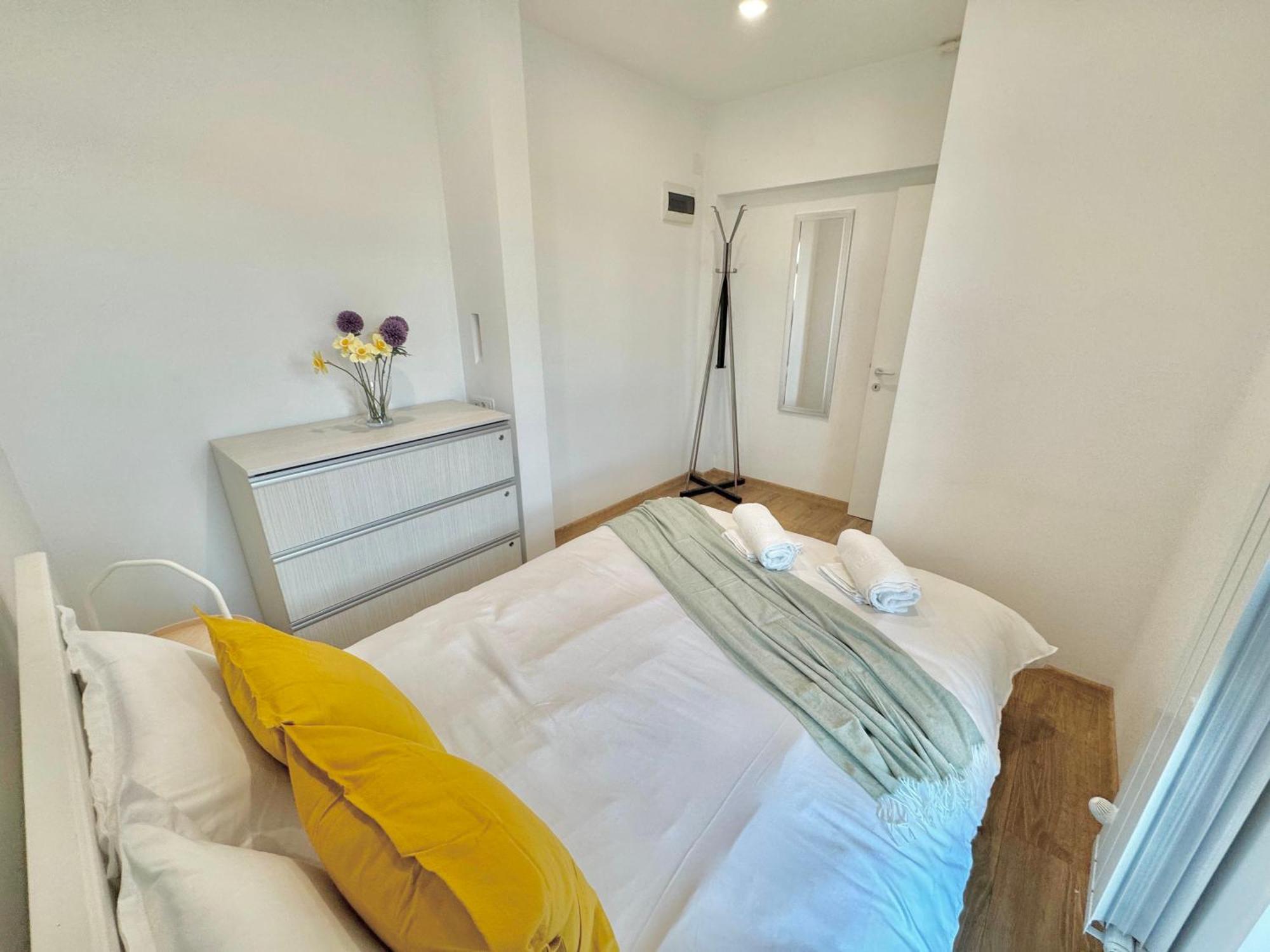 Victoriei Two Bedroom Apartament Bucureşti