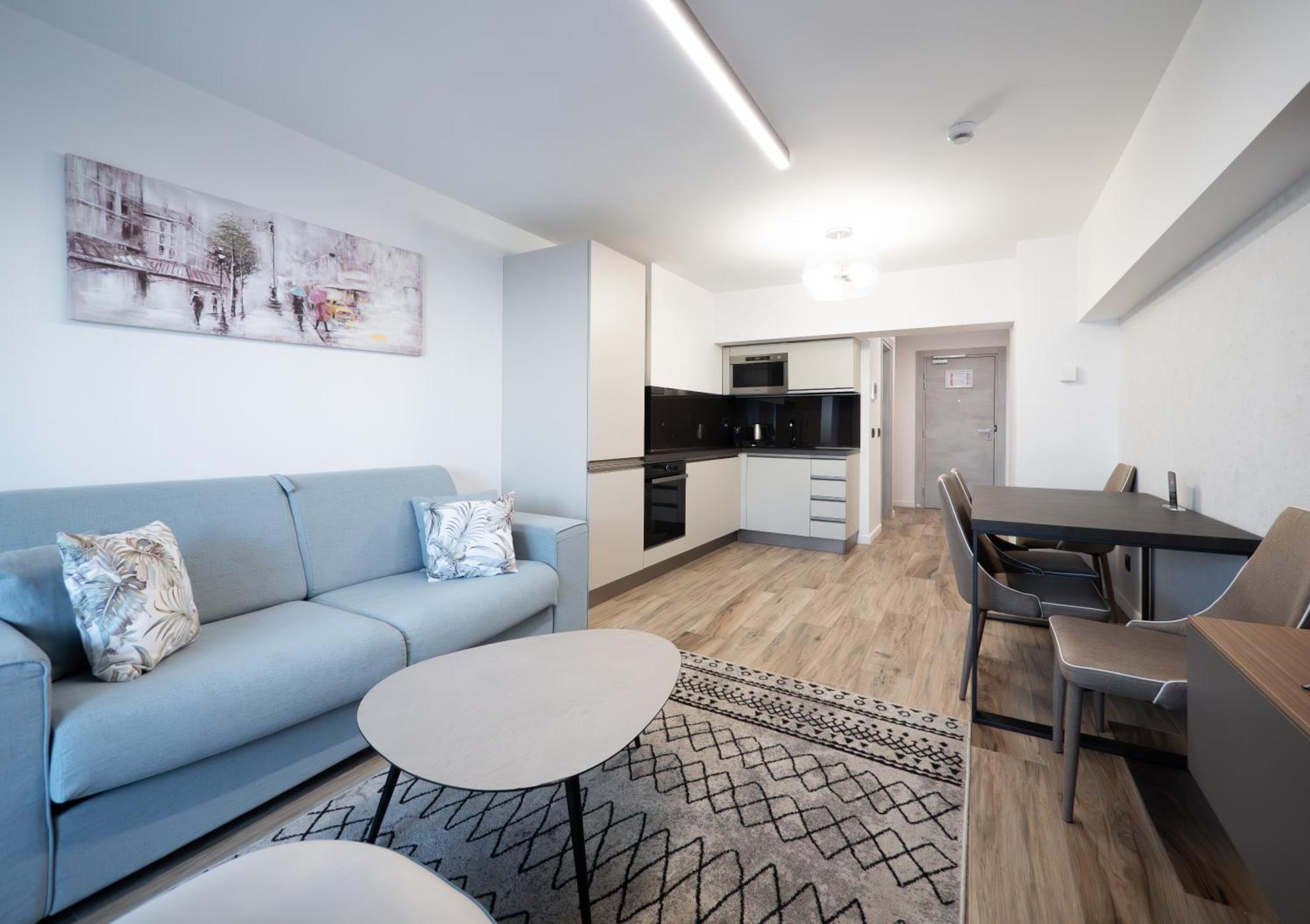 Novos Luxury Hotel *
