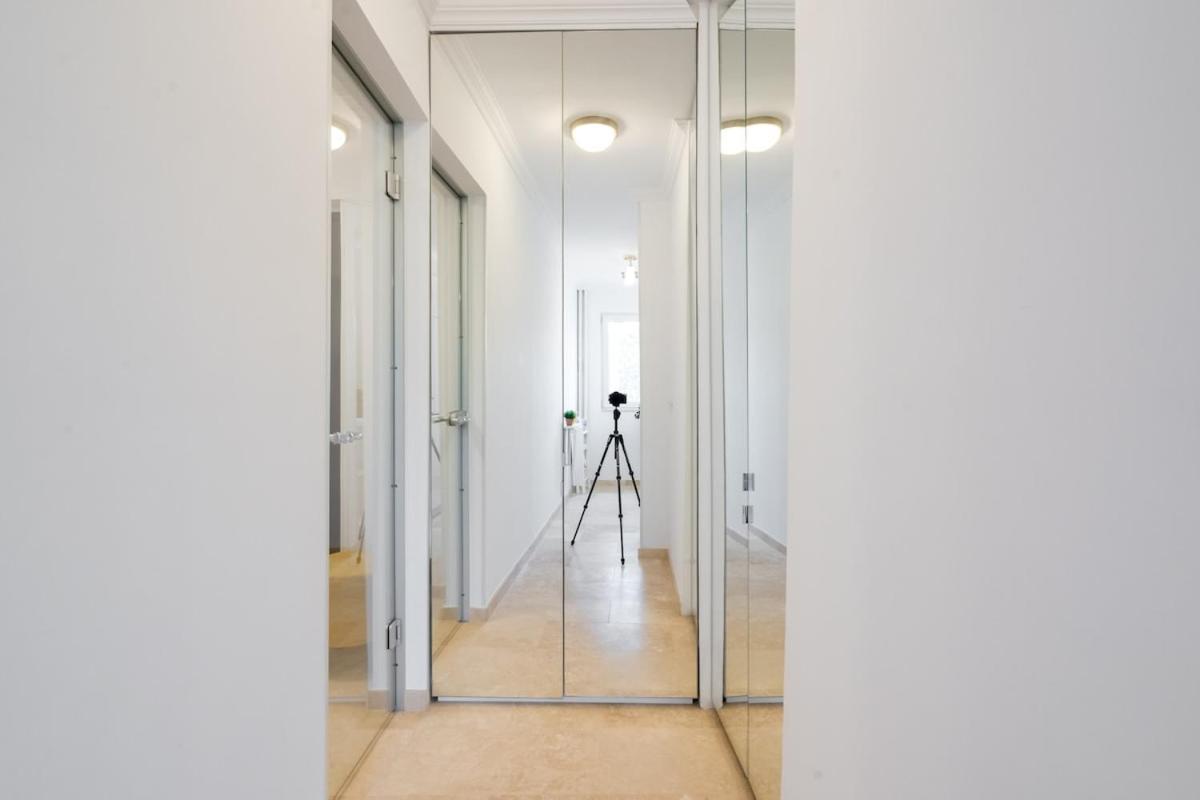 G24 - Luxurious & Cozy Inspired By Freedom Apartament