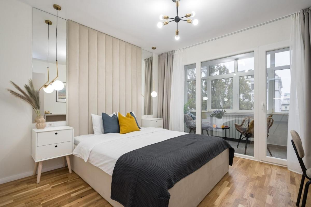 Stylish 2br Flat - Calea Victoriei Bucharest