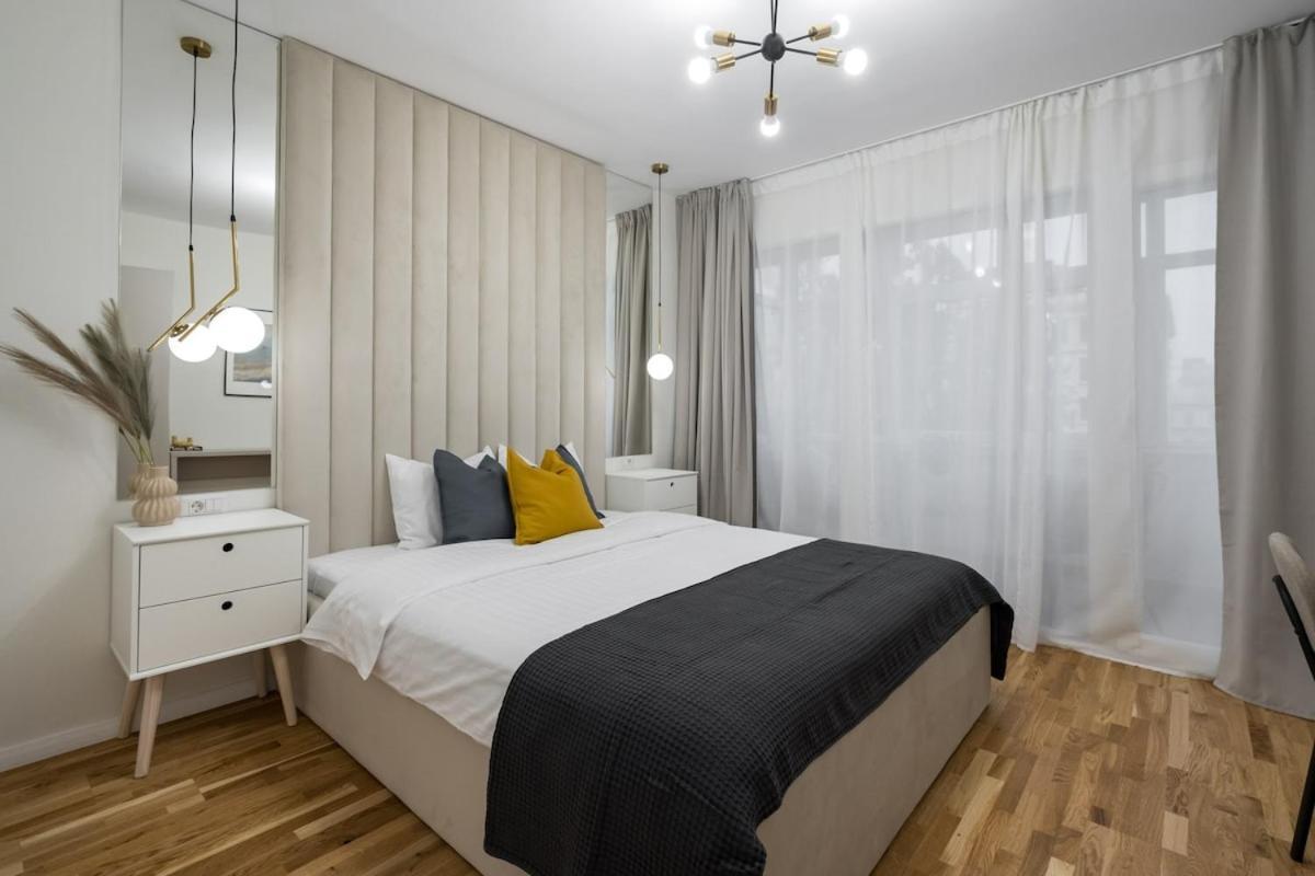 Stylish 2br Flat - Calea Victoriei Apartment Bucharest