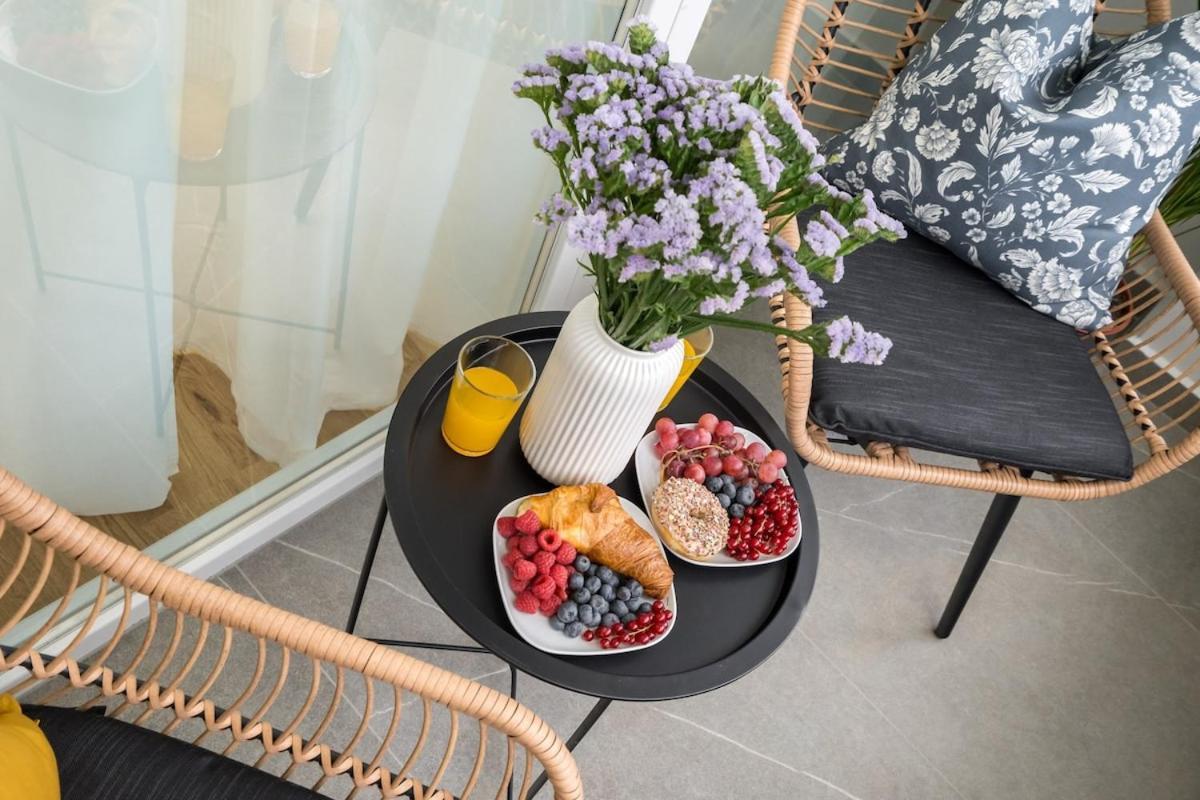 Stylish 2br Flat - Calea Victoriei * Bucharest