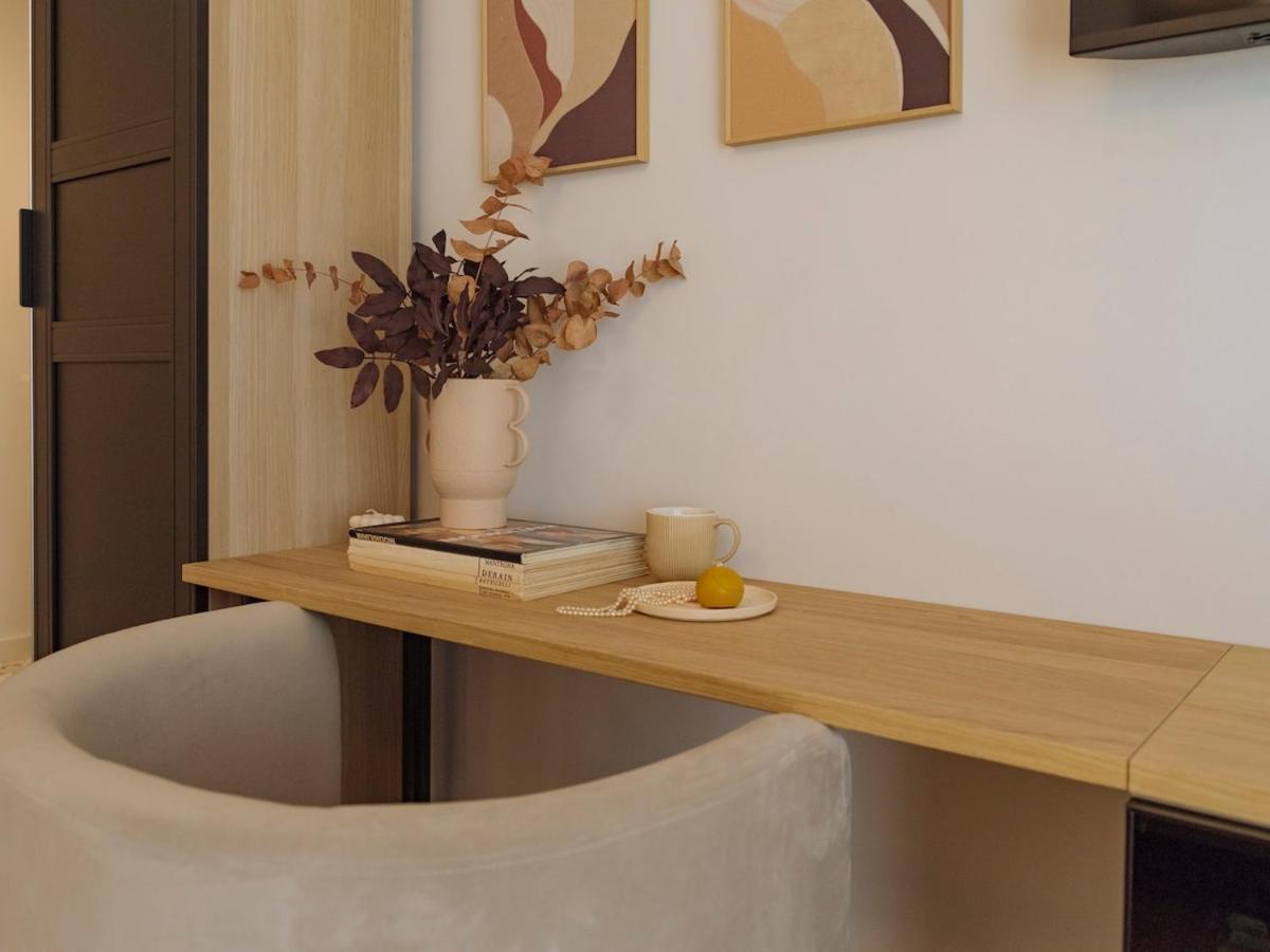 Closer To The Sun - Warm Apartment *
