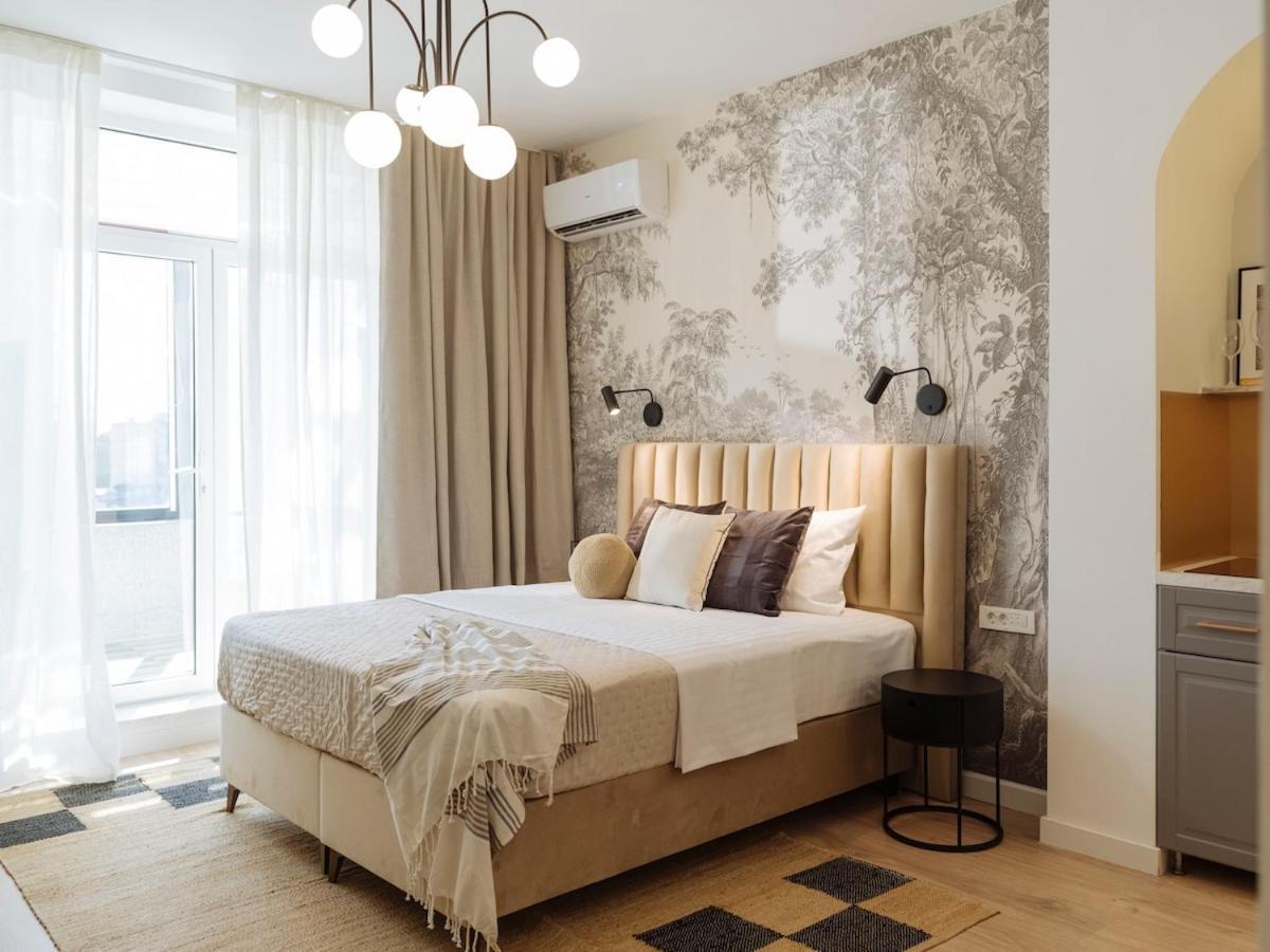 Closer To The Sun - Warm Apartment