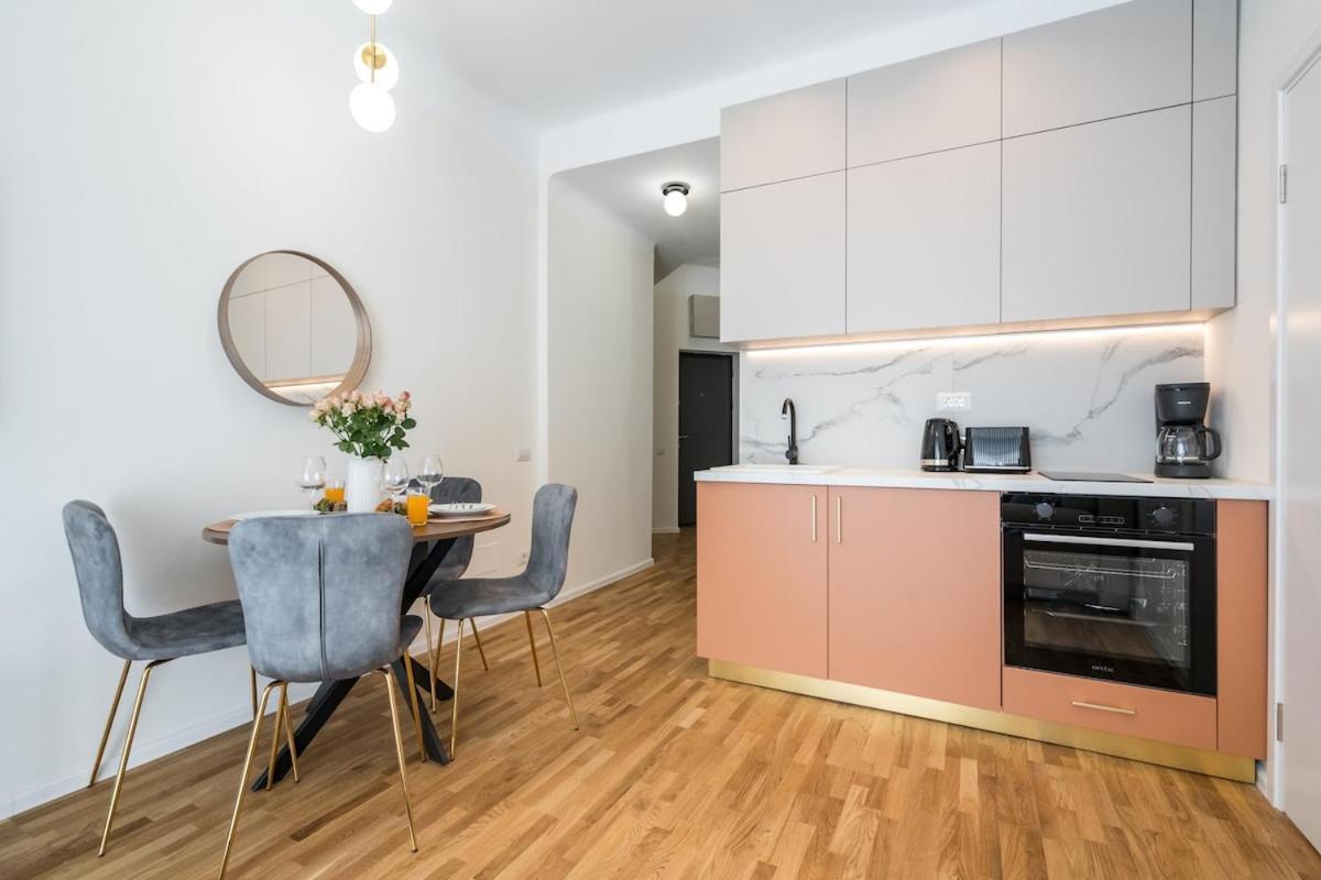 Breathtaking Spacious 2br - Center * Bucharest