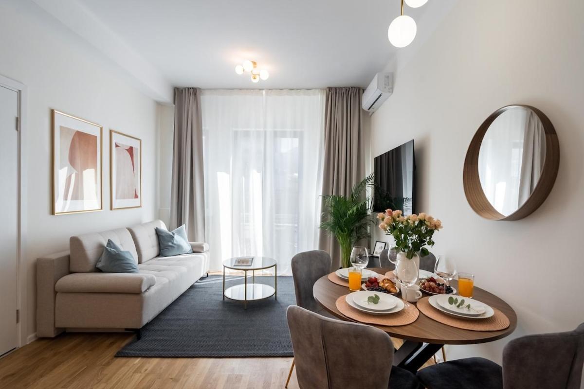 Apartment Breathtaking Spacious 2br - Center