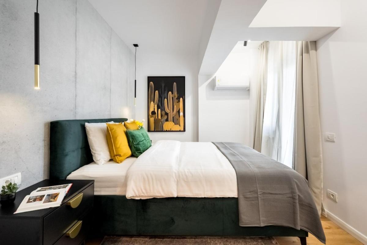 Apartamento Sunny 2br Large Midtown Flat - 3 Superb Balconies *