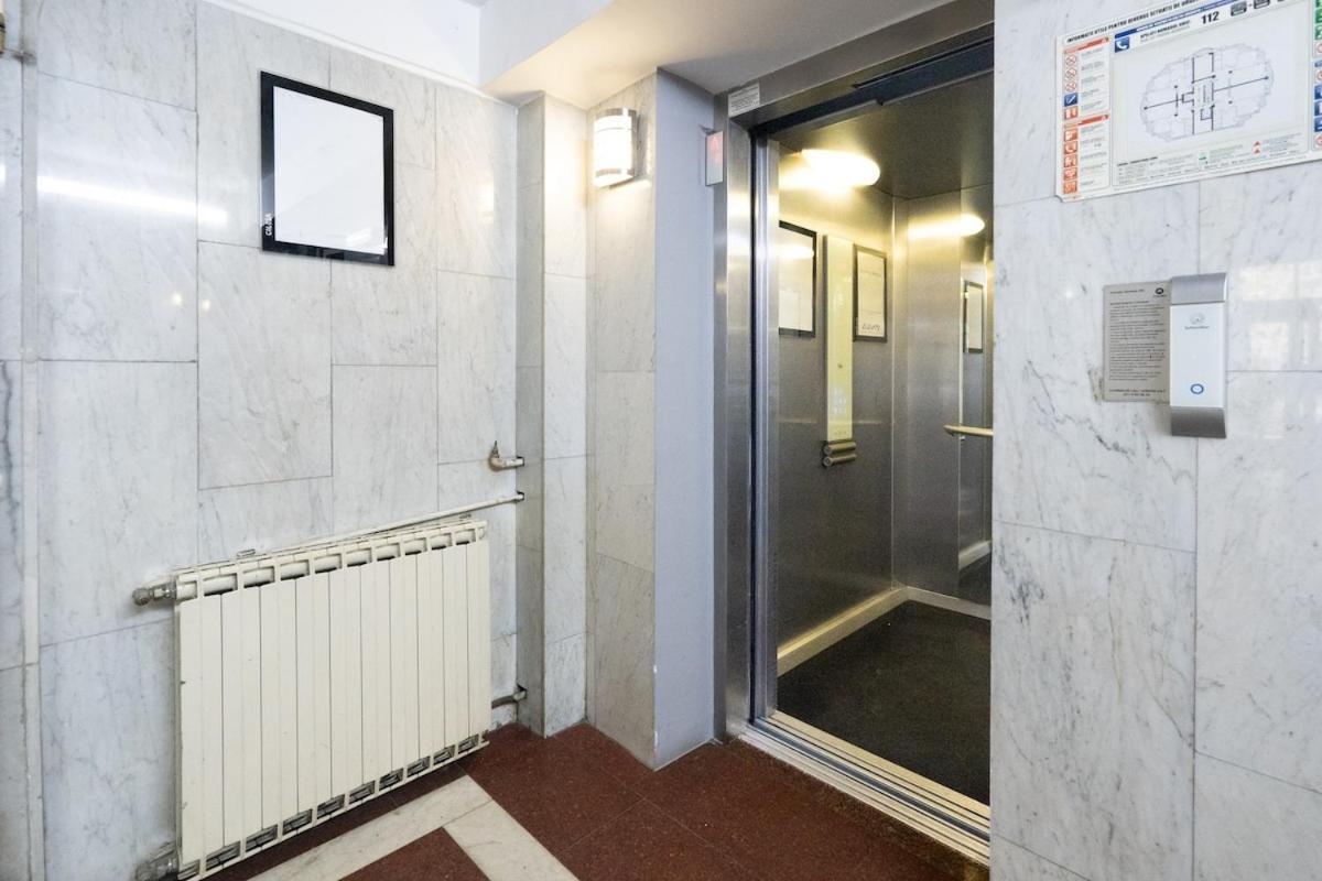 Sunny 2br Large Midtown Flat - 3 Superb Balconies *
