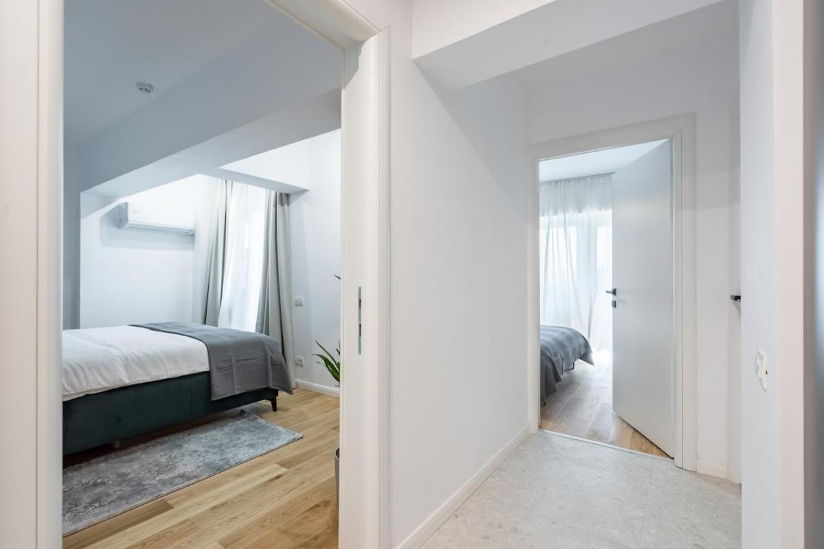 Apartamento Sunny 2br Large Midtown Flat - 3 Superb Balconies Bucareste