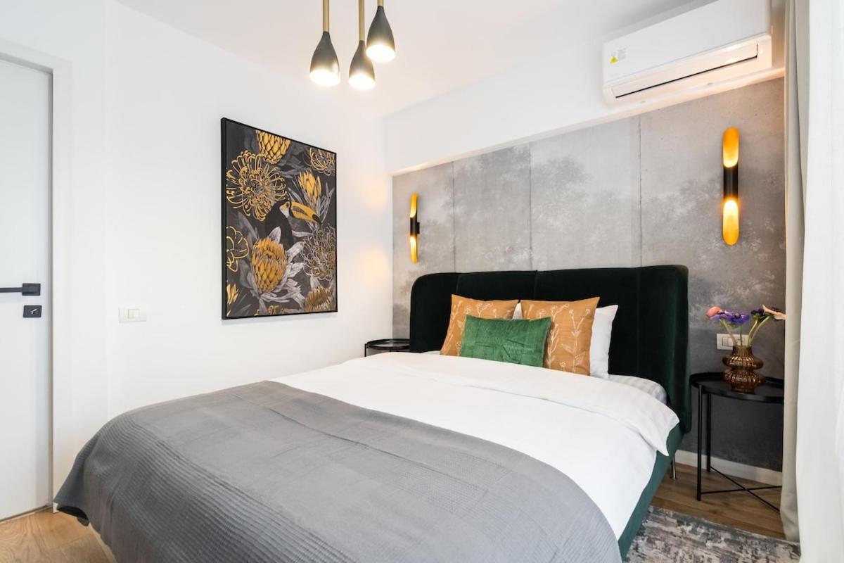 Sunny 2br Large Midtown Flat - 3 Superb Balconies Apartamento *