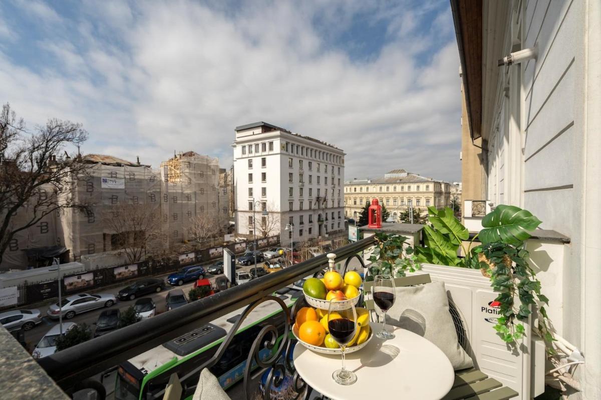 Sunny Large Flat - Amzei Square - Superb Balcony
