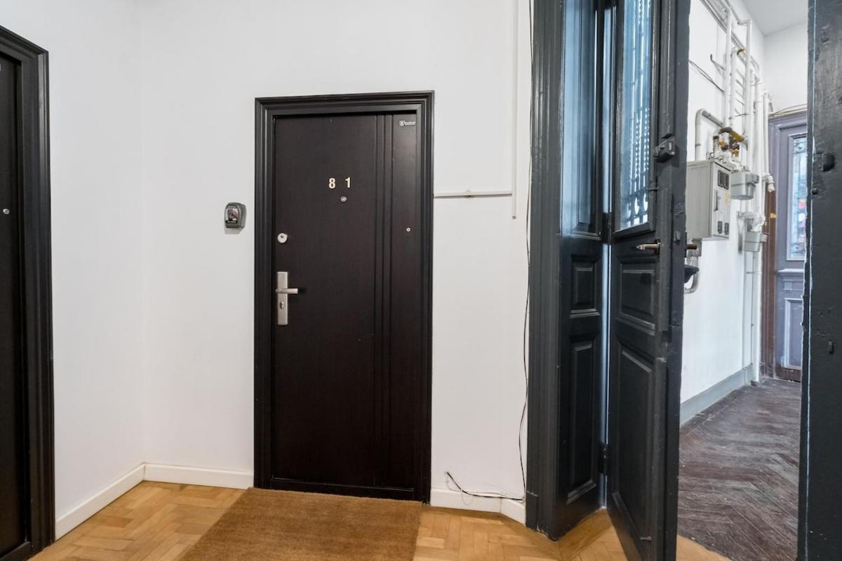 Sunny Large Flat - Amzei Square - Superb Balcony * Bucharest