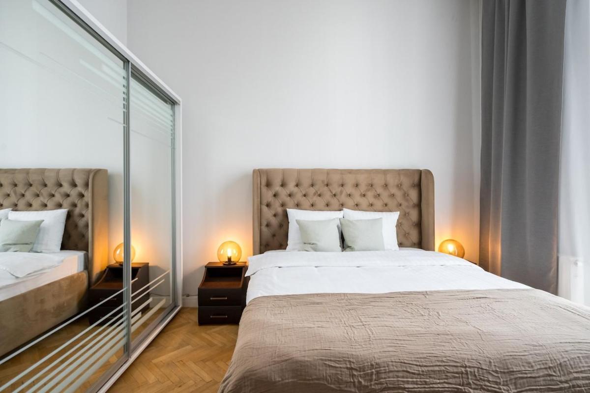 Sunny Large Flat - Amzei Square - Superb Balcony Apartment *
