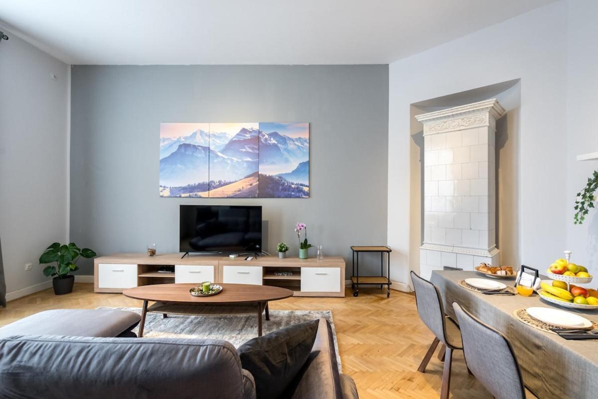 Sunny Large Flat - Amzei Square - Superb Balcony * Bucharest