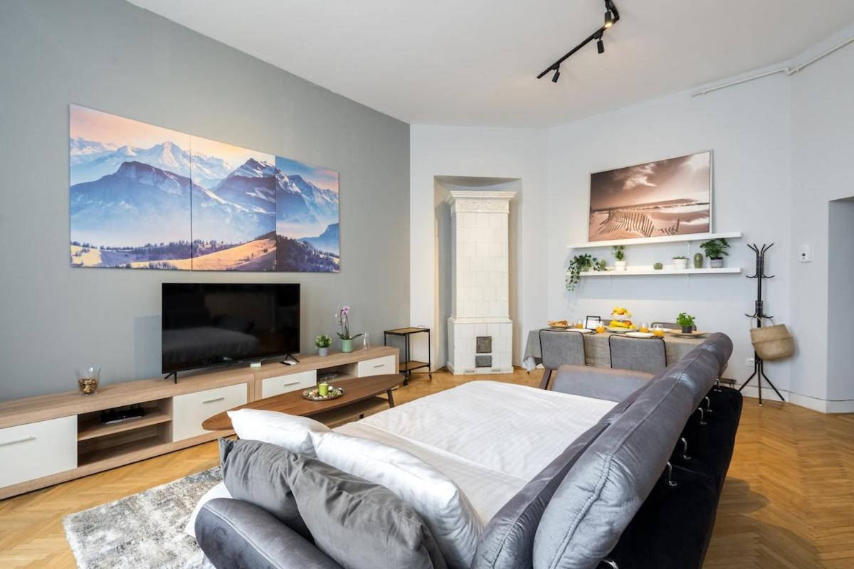 Sunny Large Flat - Amzei Square - Superb Balcony
