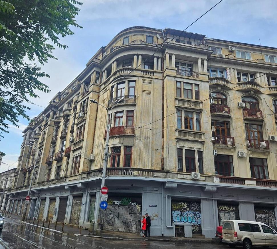 Spacious Deluxe Old Town-free Parking Apartment