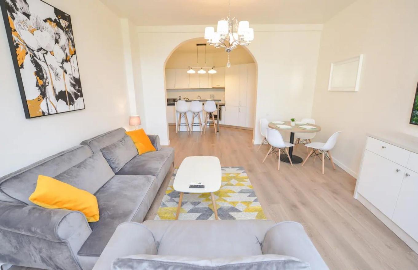 Spacious Deluxe Old Town-free Parking Bucharest
