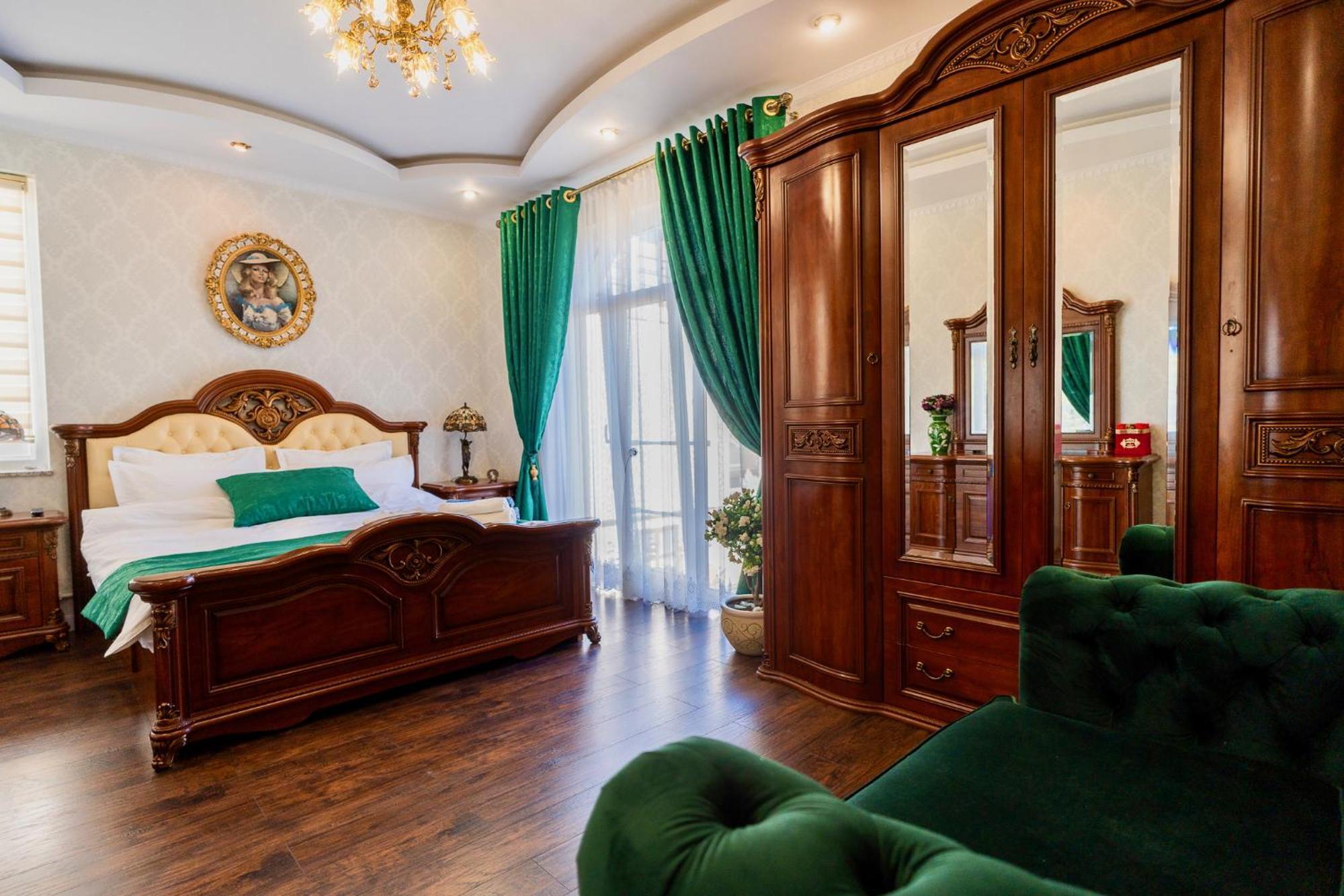 High-end 3br - Private Garden, Terrace & Bbq *